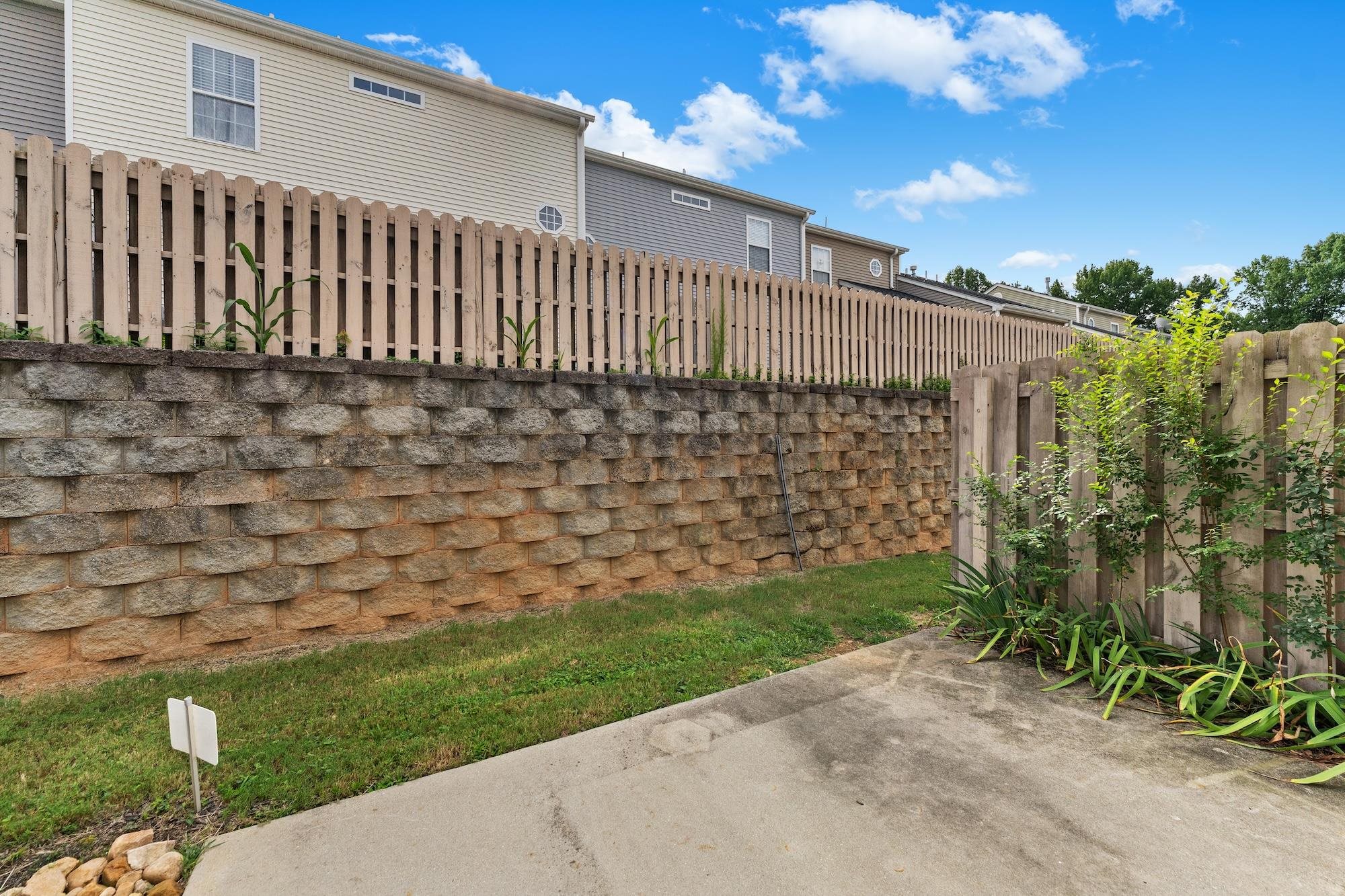 419 Cedar Pines Drive Property Photo 29