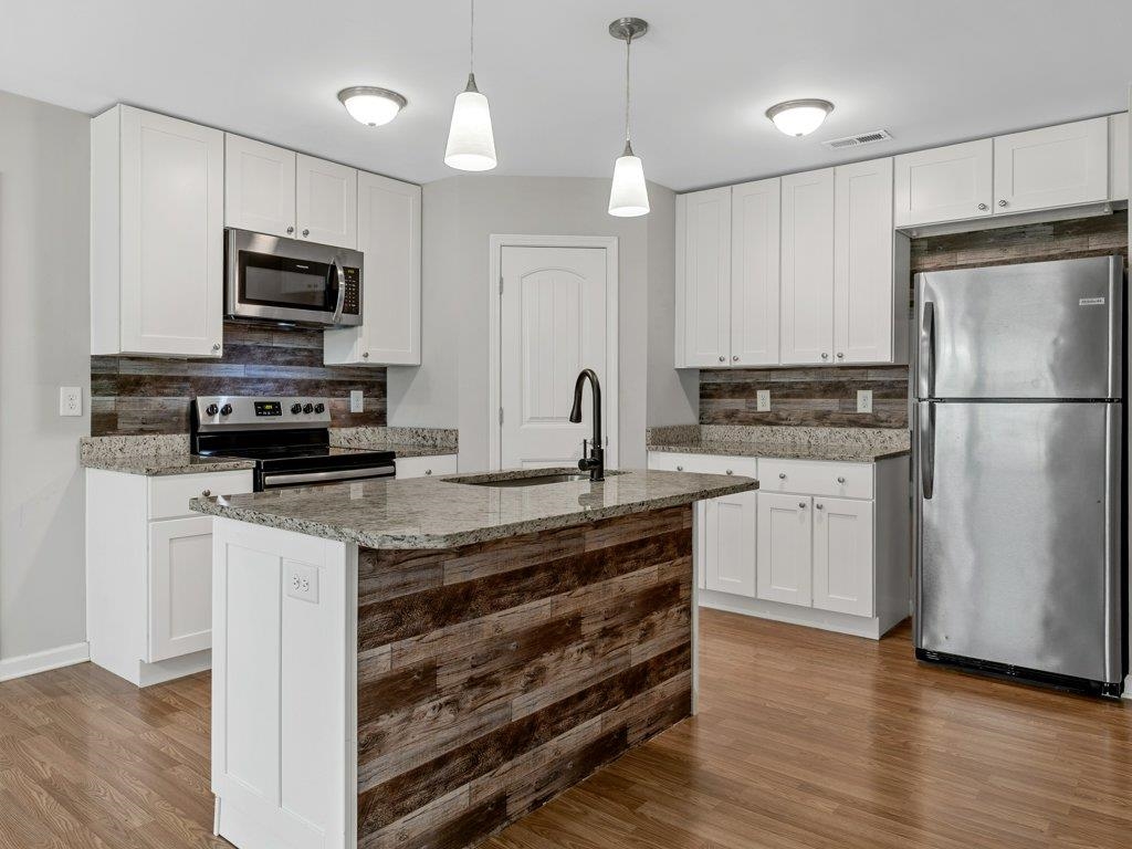 365 Half Rock Circle Property Photo 14