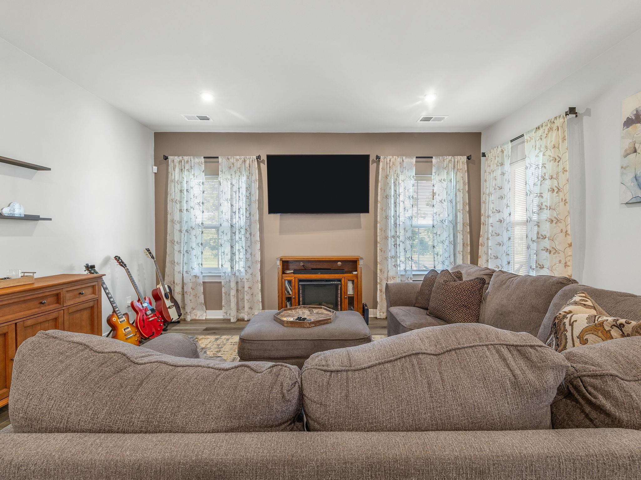 2016 Sousa Court Property Photo 8