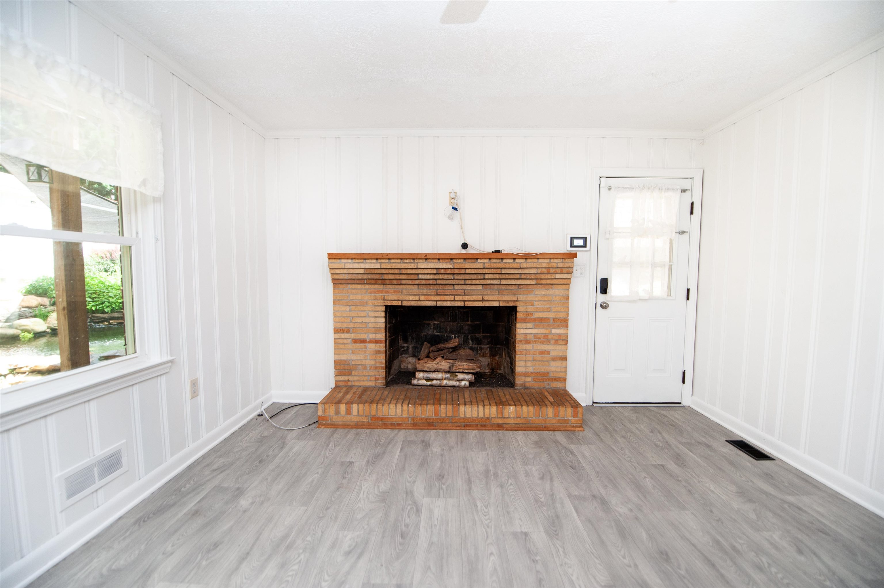 114 E Brookwood Lane Property Photo 18