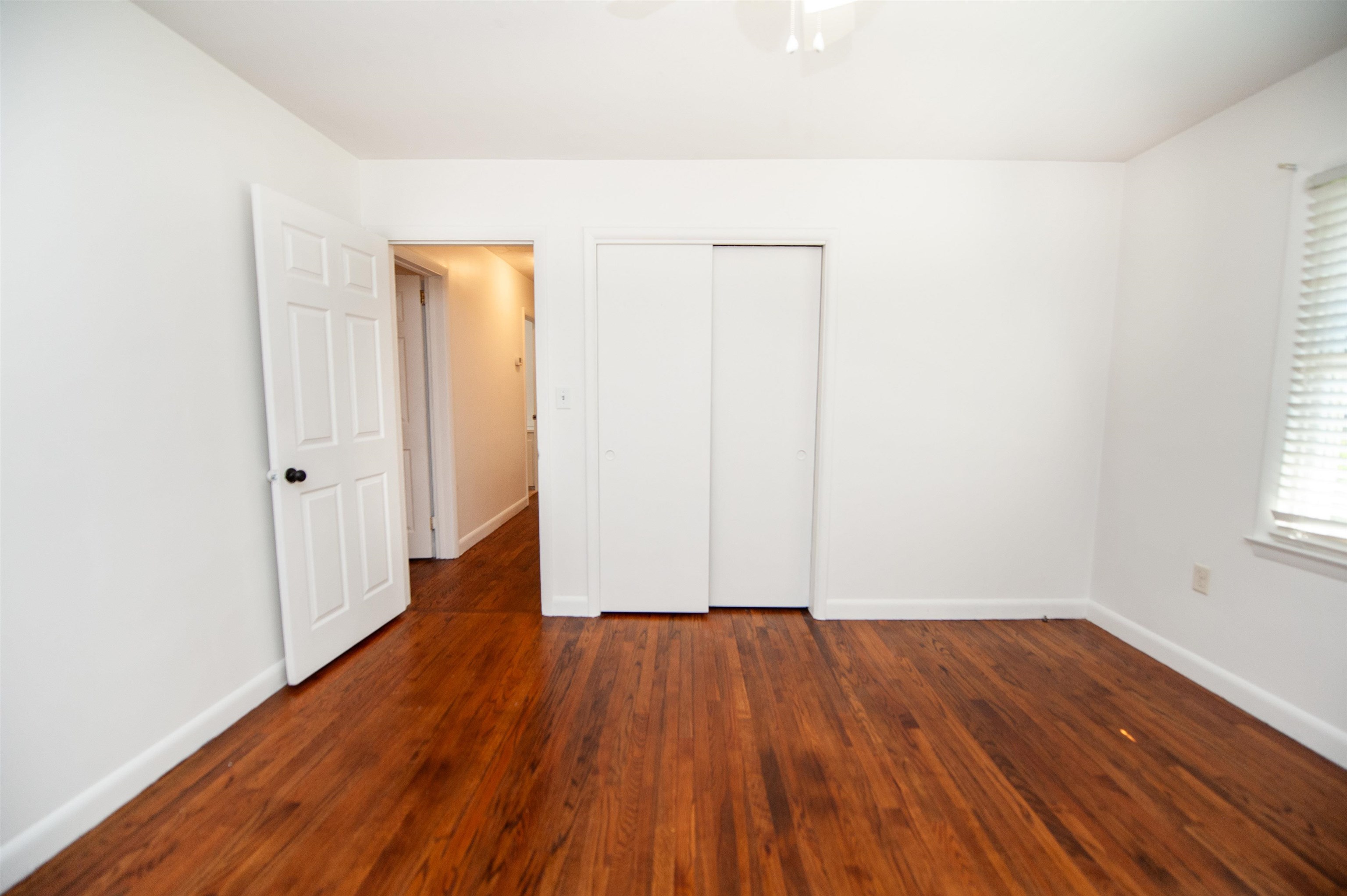 114 E Brookwood Lane Property Photo 25