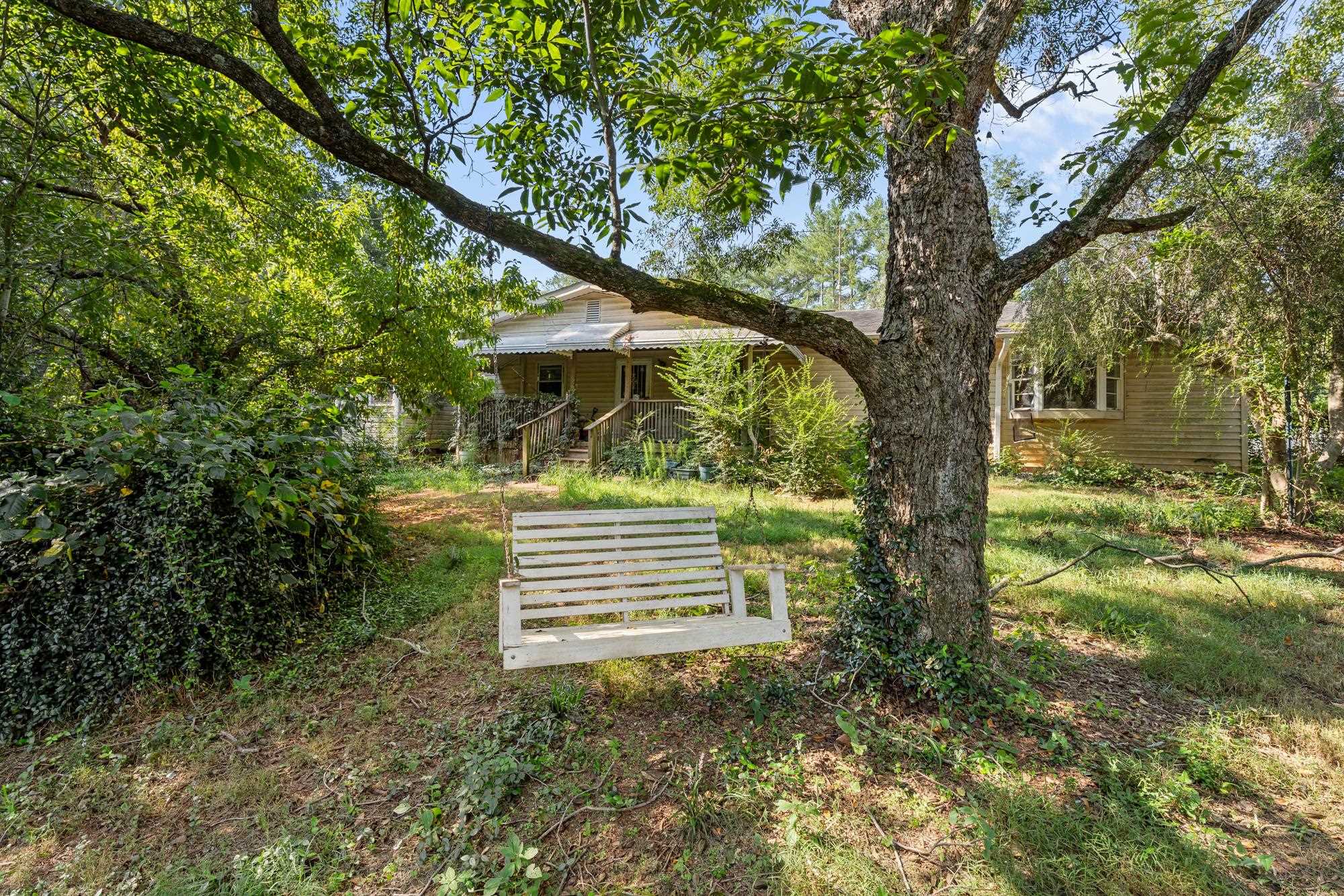 430 Old Burnett Road Property Photo 5