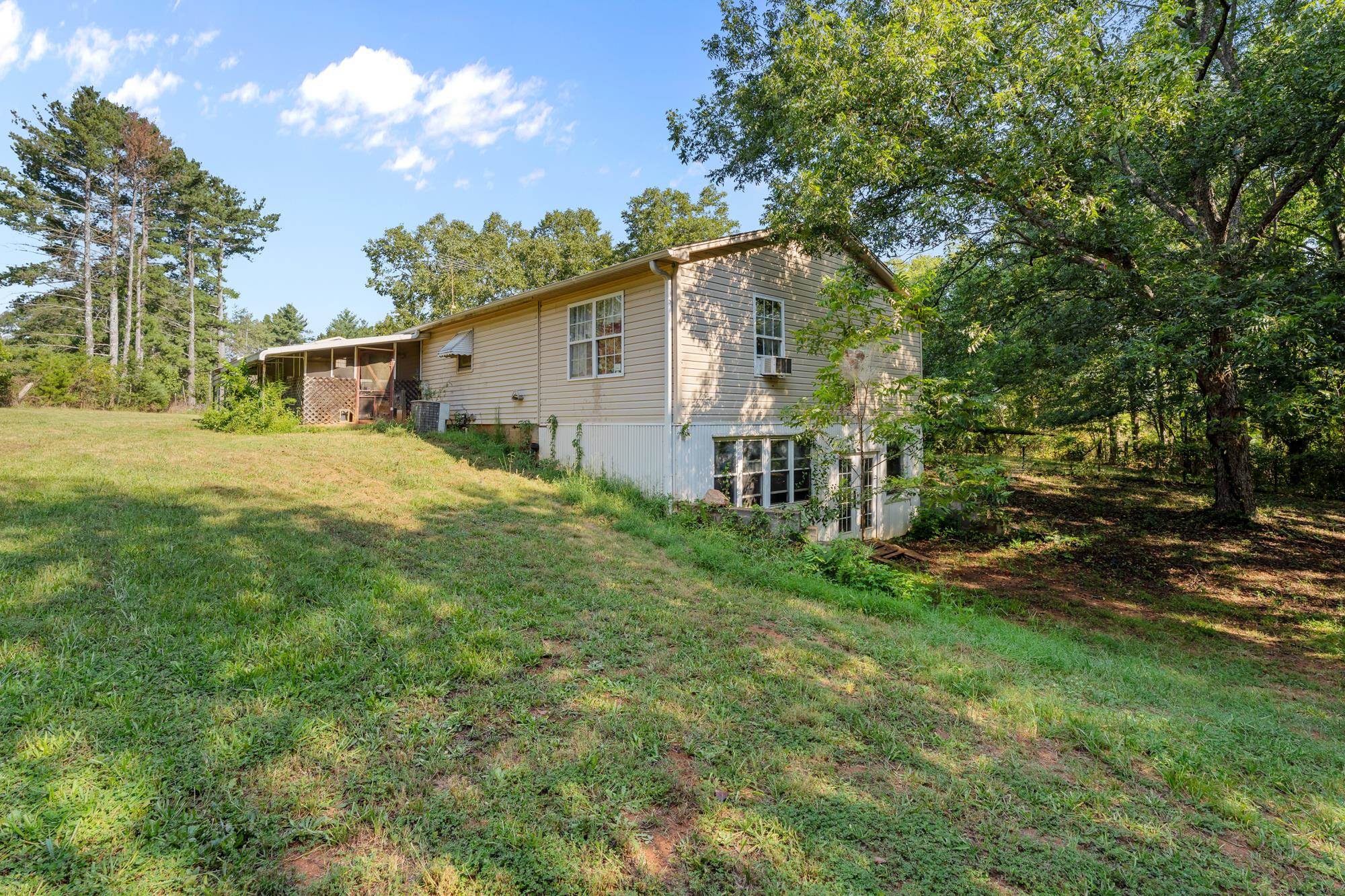430 Old Burnett Road Property Photo 11