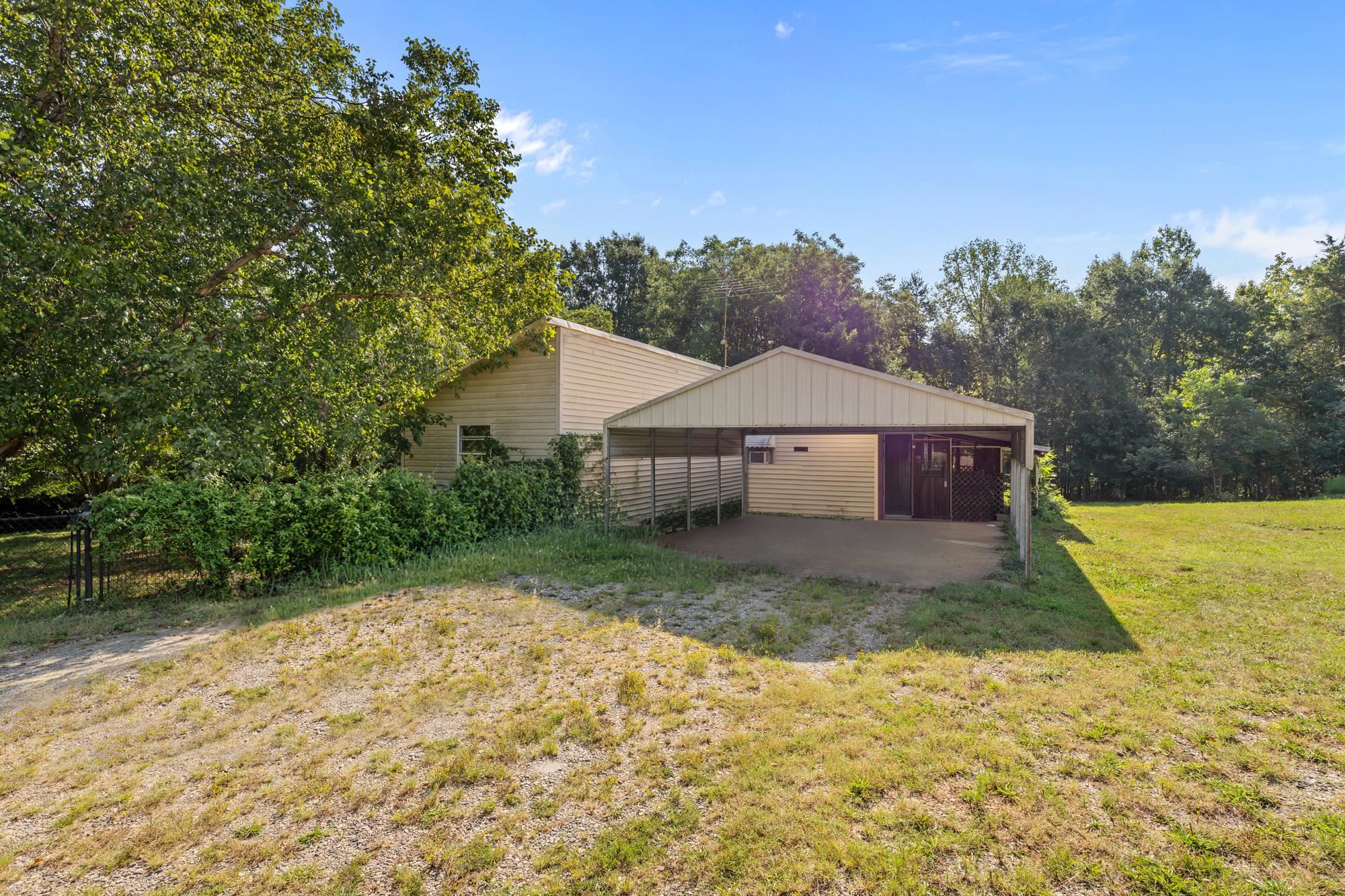 430 Old Burnett Road Property Photo 17