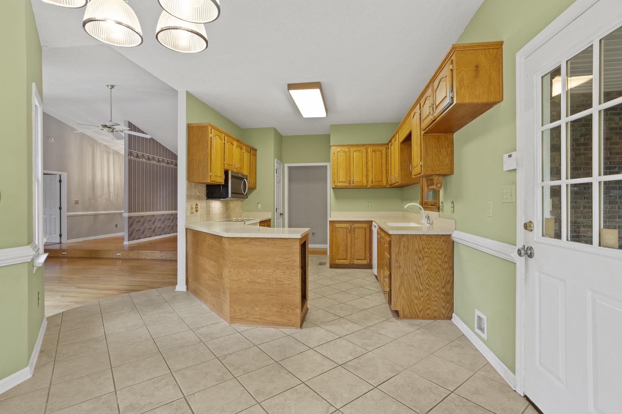 225 Plantation Lane Property Photo 13