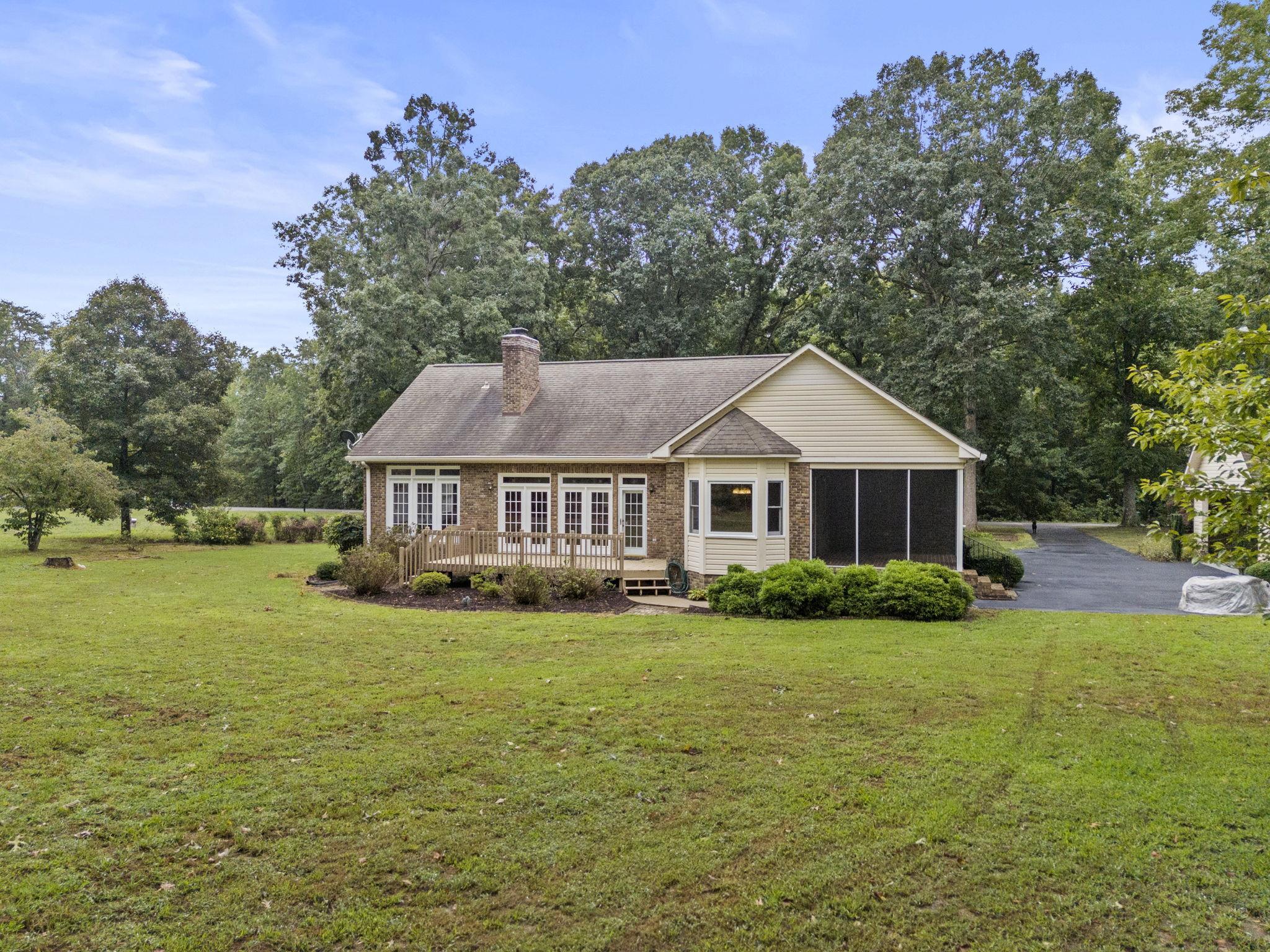 225 Plantation Lane Property Photo 32