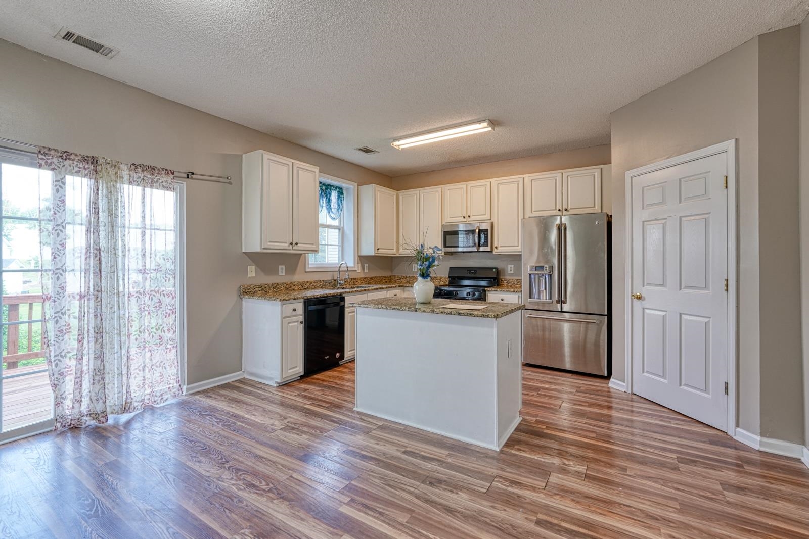 823 Old Wynd Court Property Photo 12
