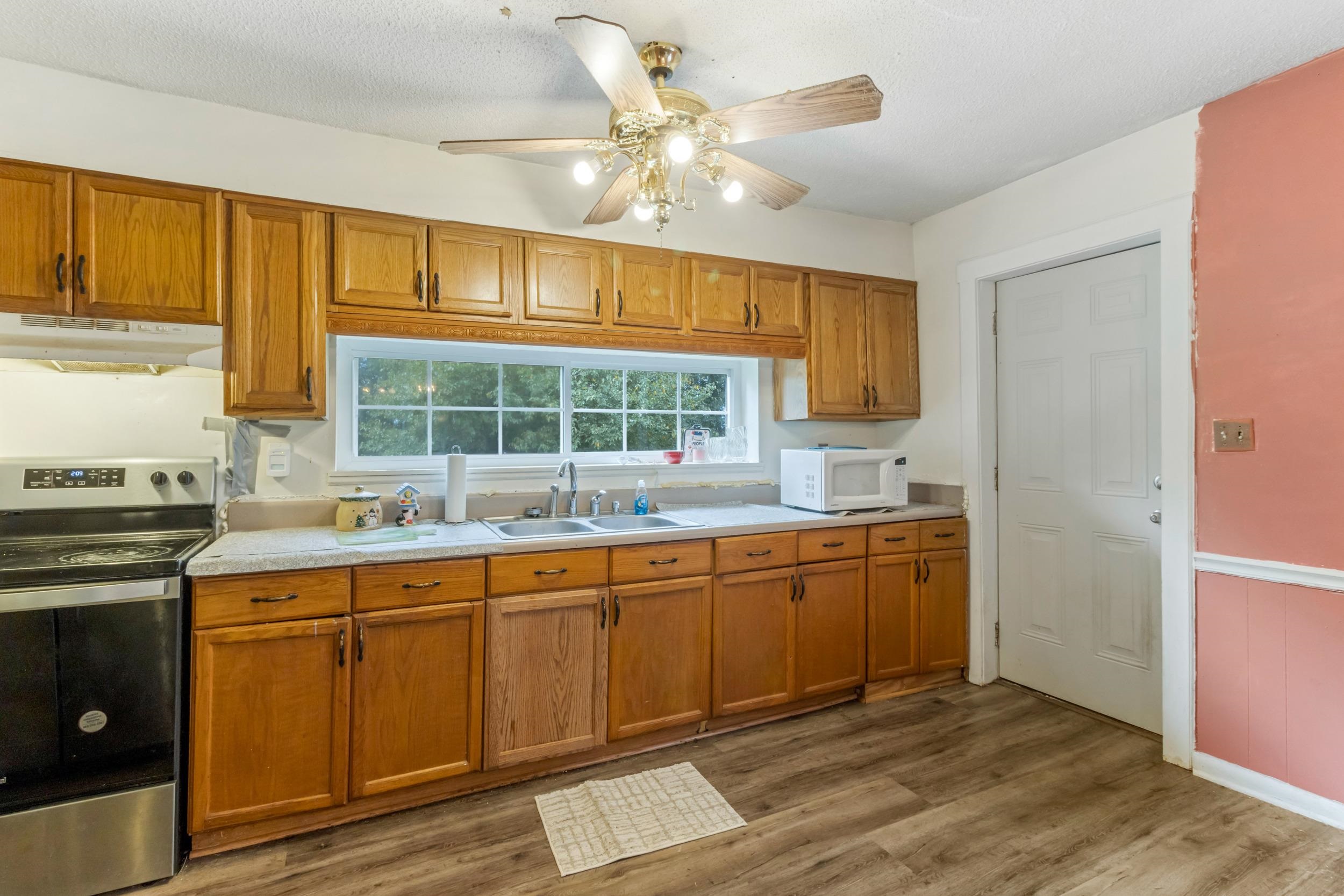 867 Battleground Road Property Photo 10