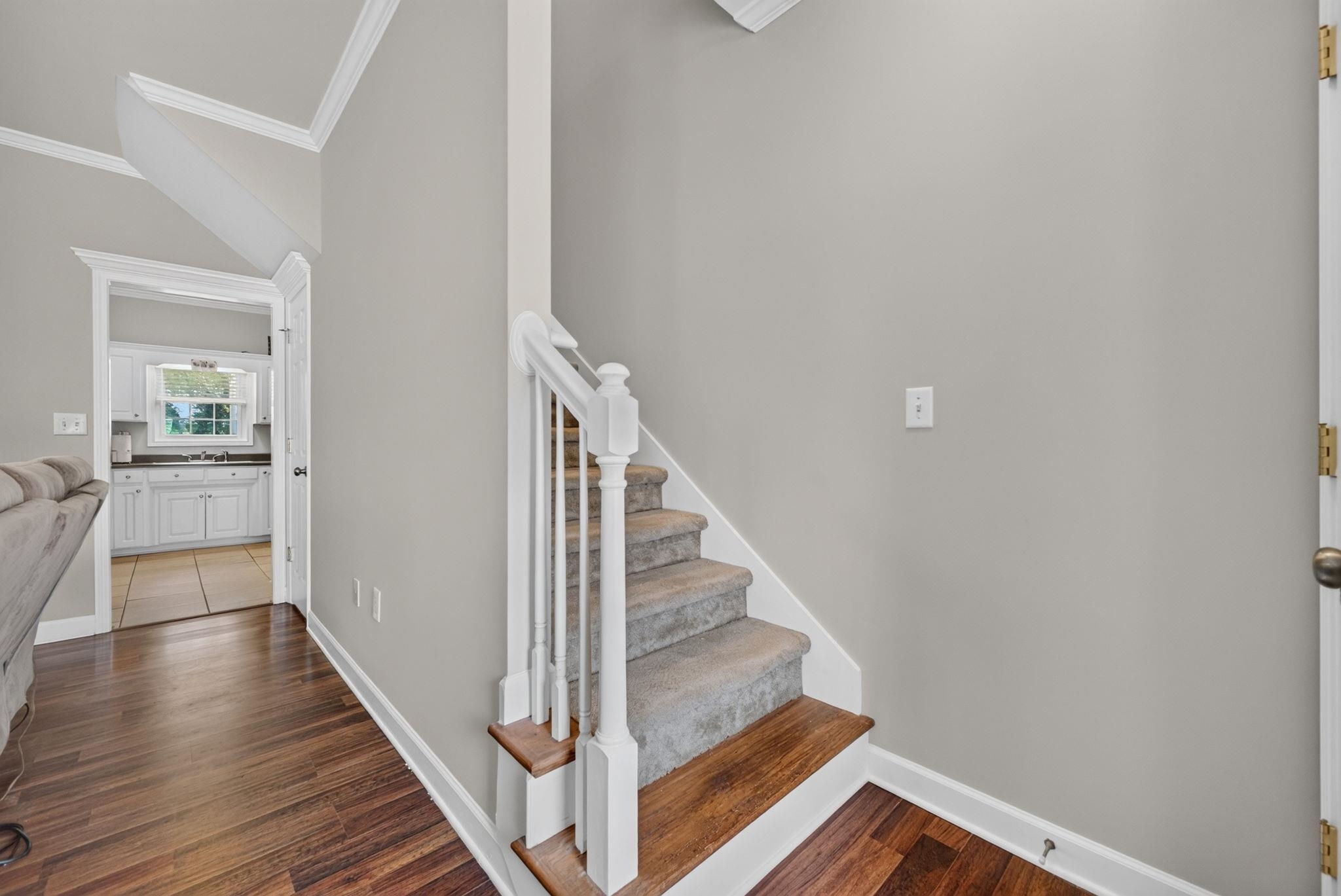 433 Rexford Drive Property Photo 13