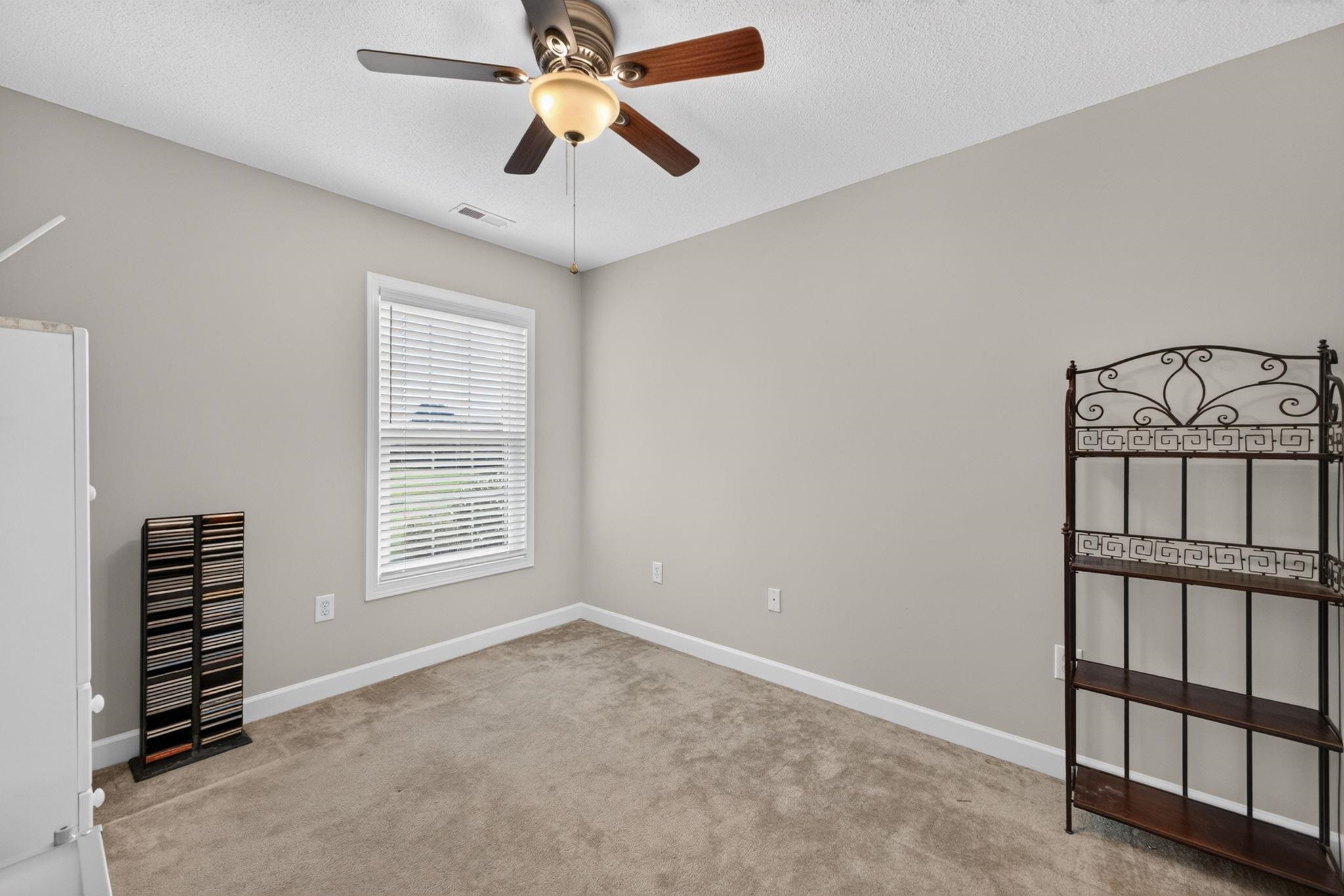 433 Rexford Drive Property Photo 17