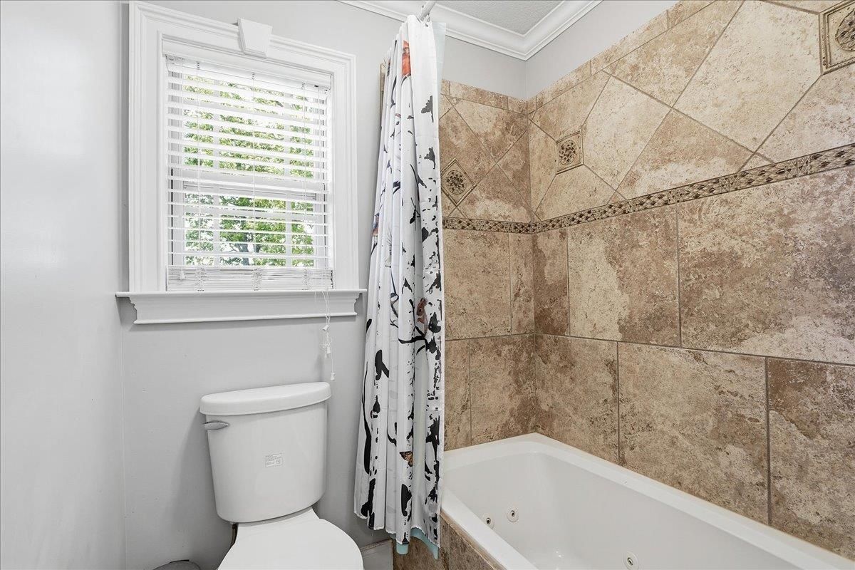 429 Hunting Crest Court Property Photo 15