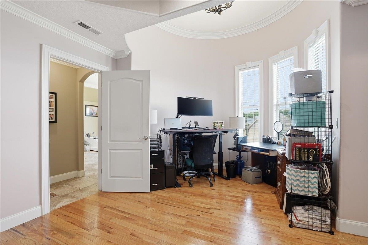 429 Hunting Crest Court Property Photo 21