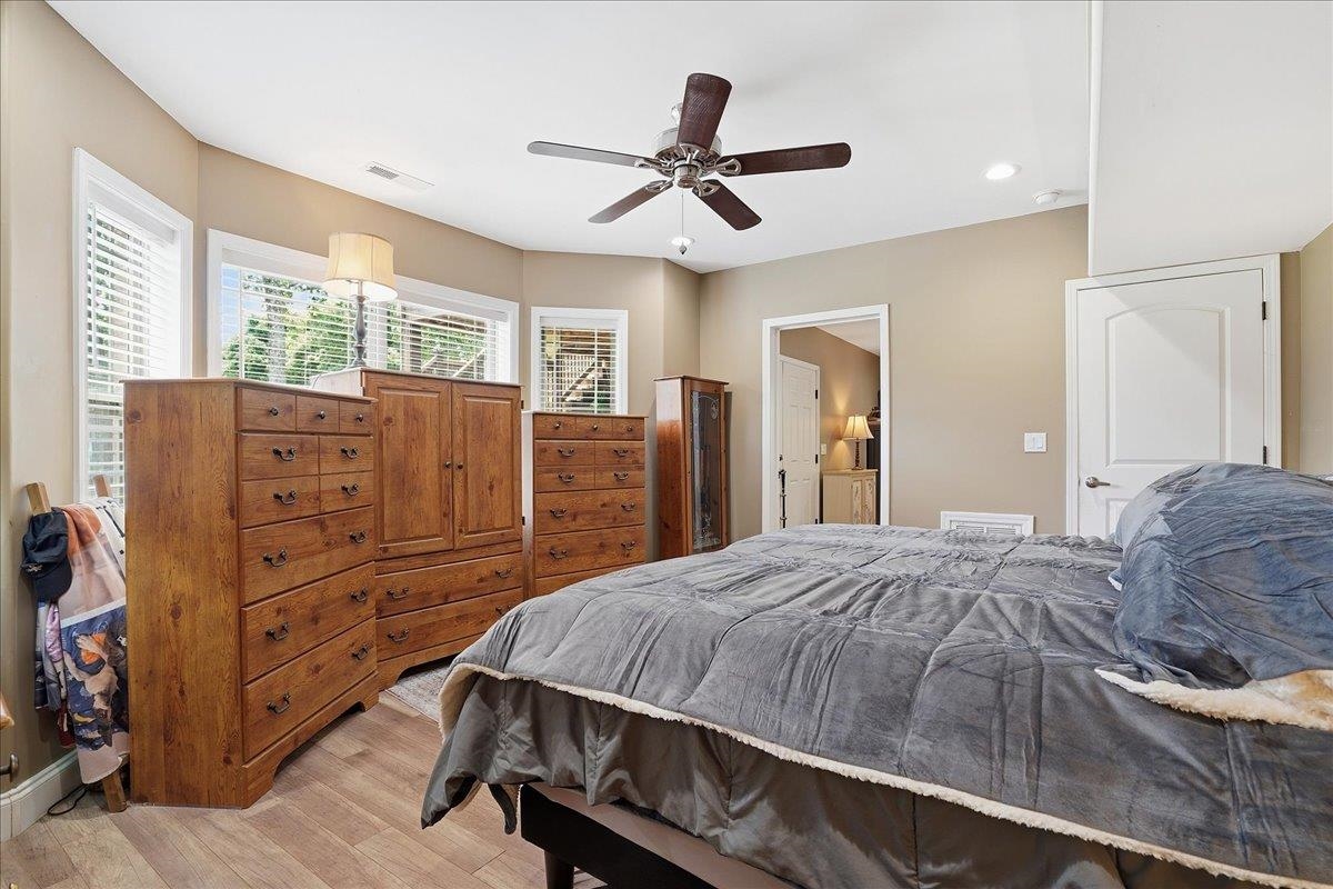 429 Hunting Crest Court Property Photo 28