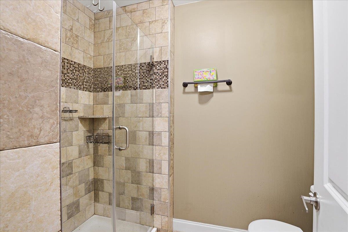 429 Hunting Crest Court Property Photo 30
