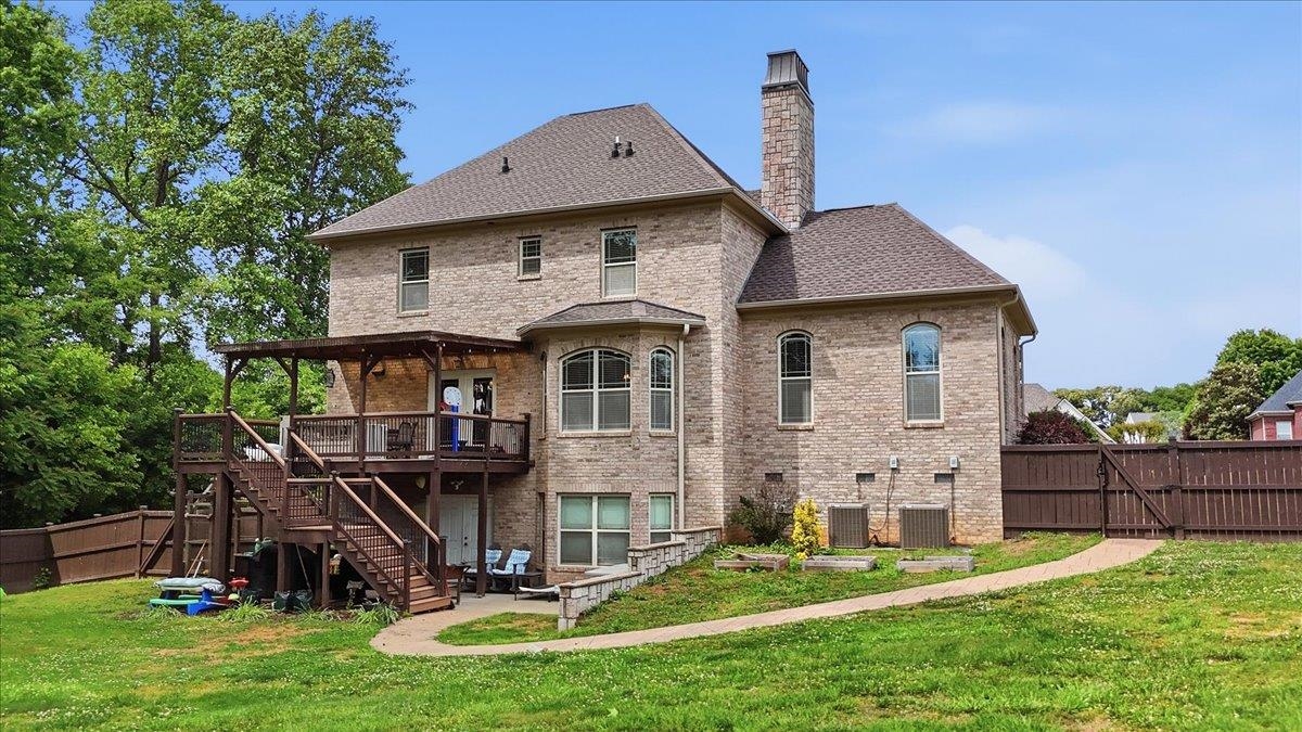 429 Hunting Crest Court Property Photo 31