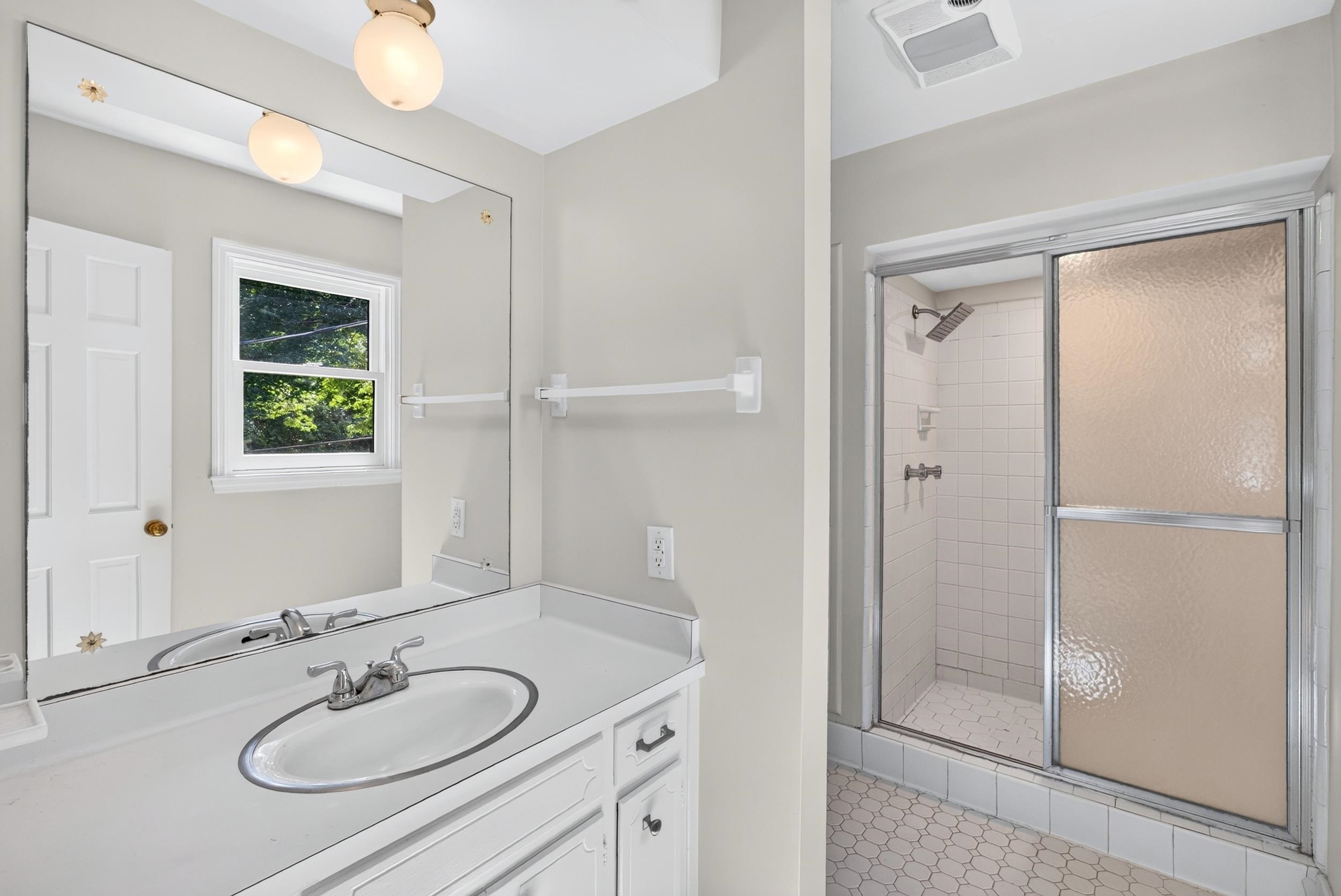617 Sharondale Court Property Photo 15