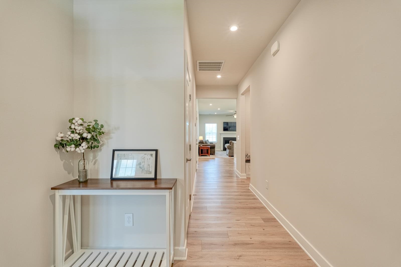 7044 Glass Court Property Photo 5