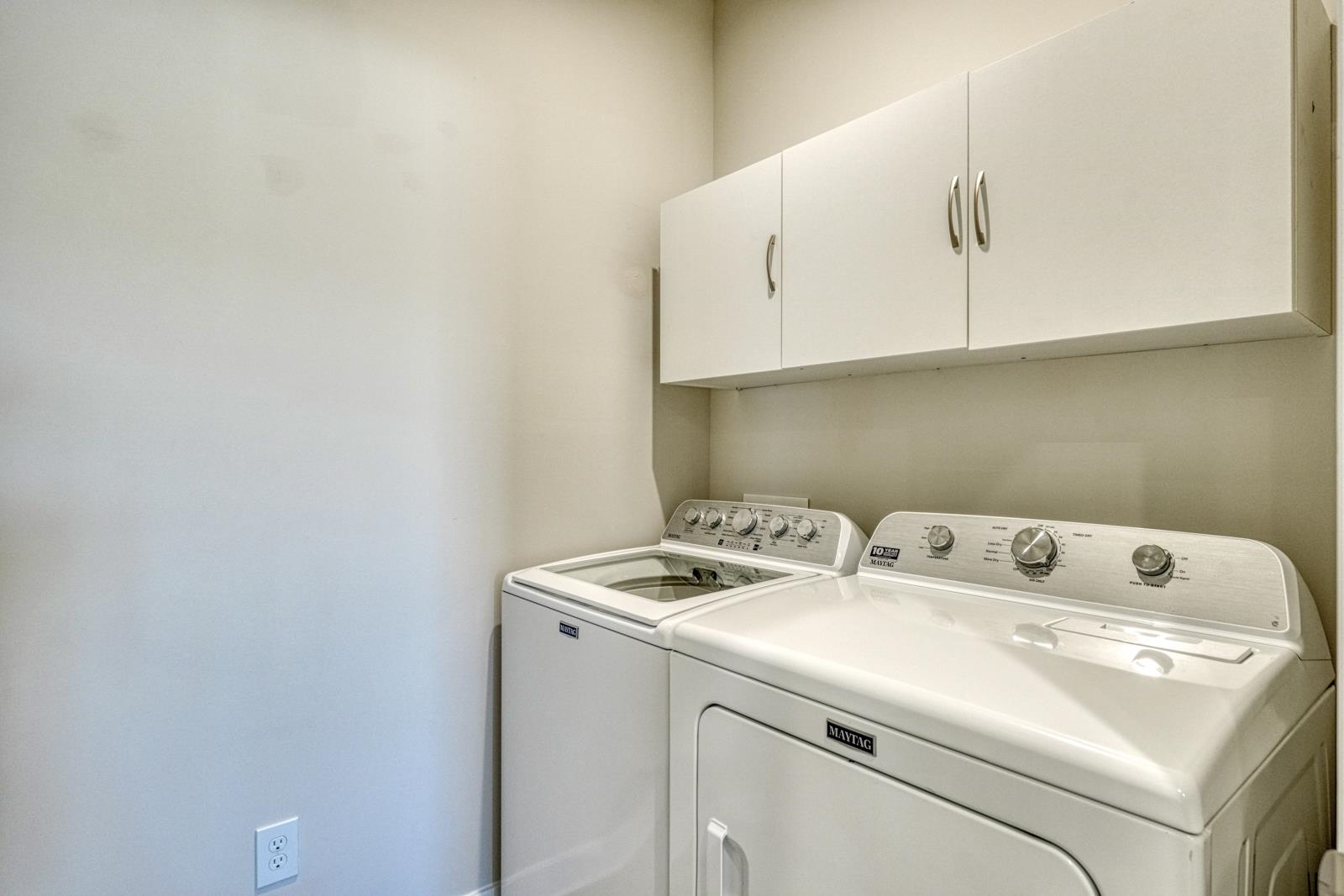 7044 Glass Court Property Photo 16