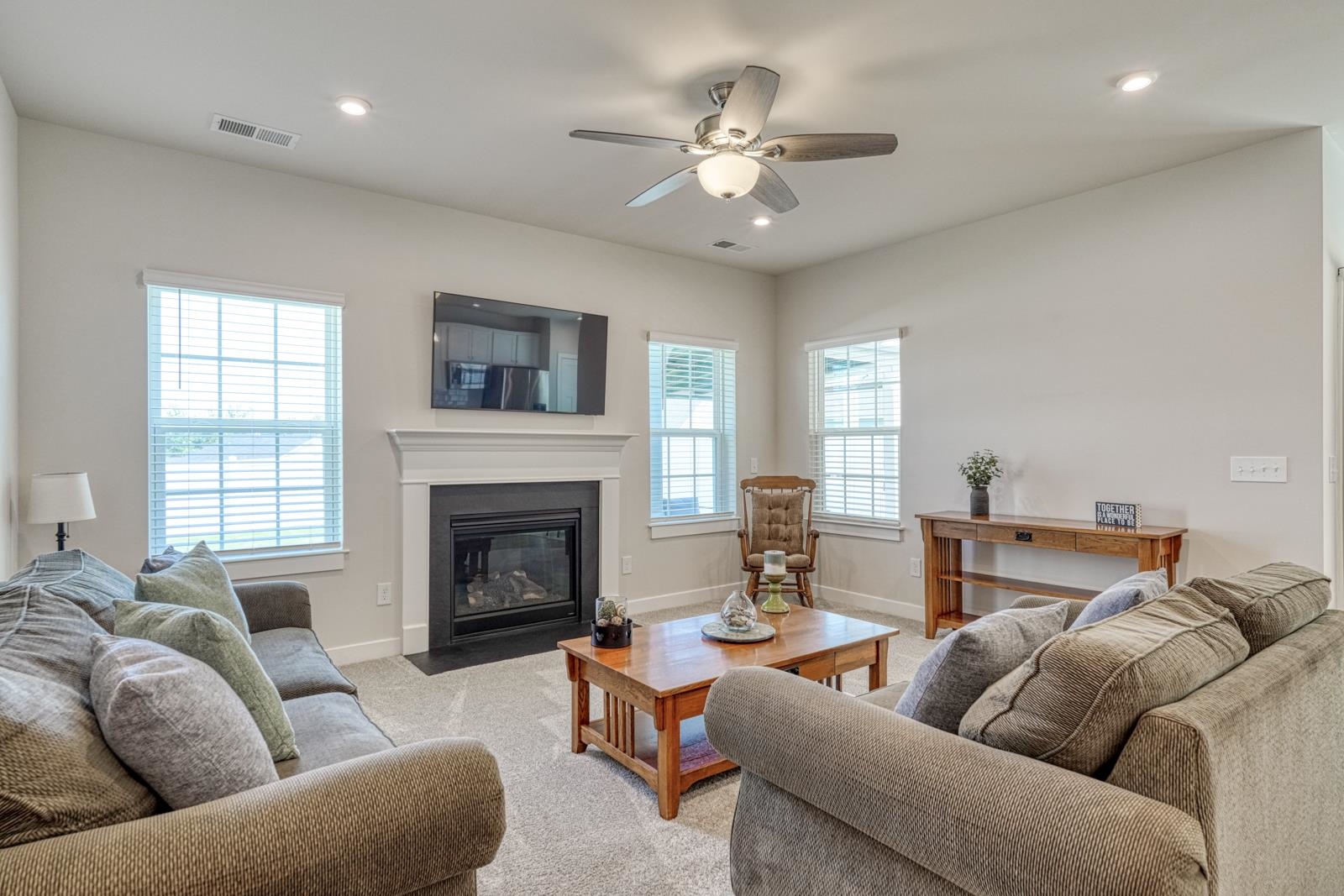 7044 Glass Court Property Photo 24