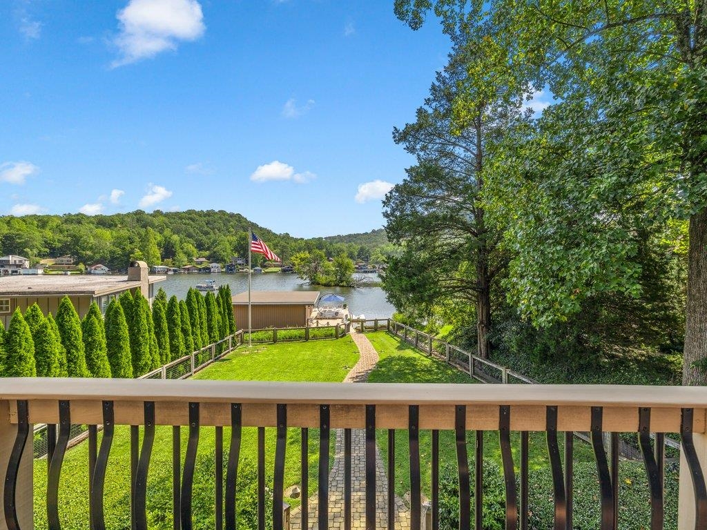 1522 W Lakeshore Drive Property Photo 17