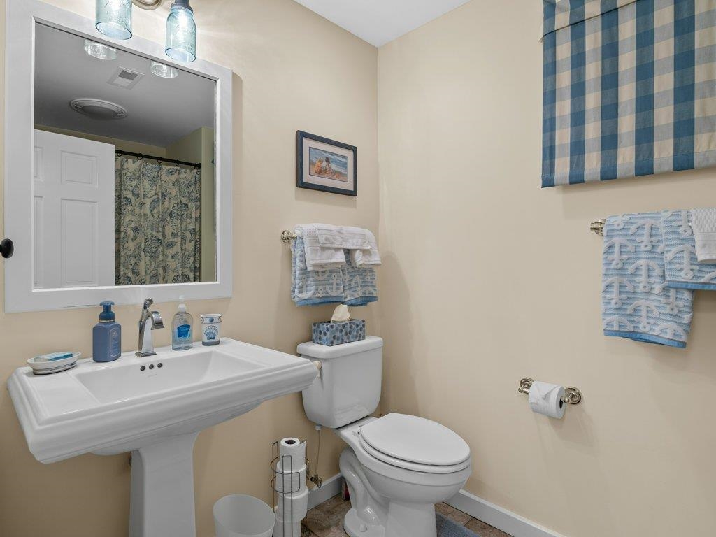 1522 W Lakeshore Drive Property Photo 37