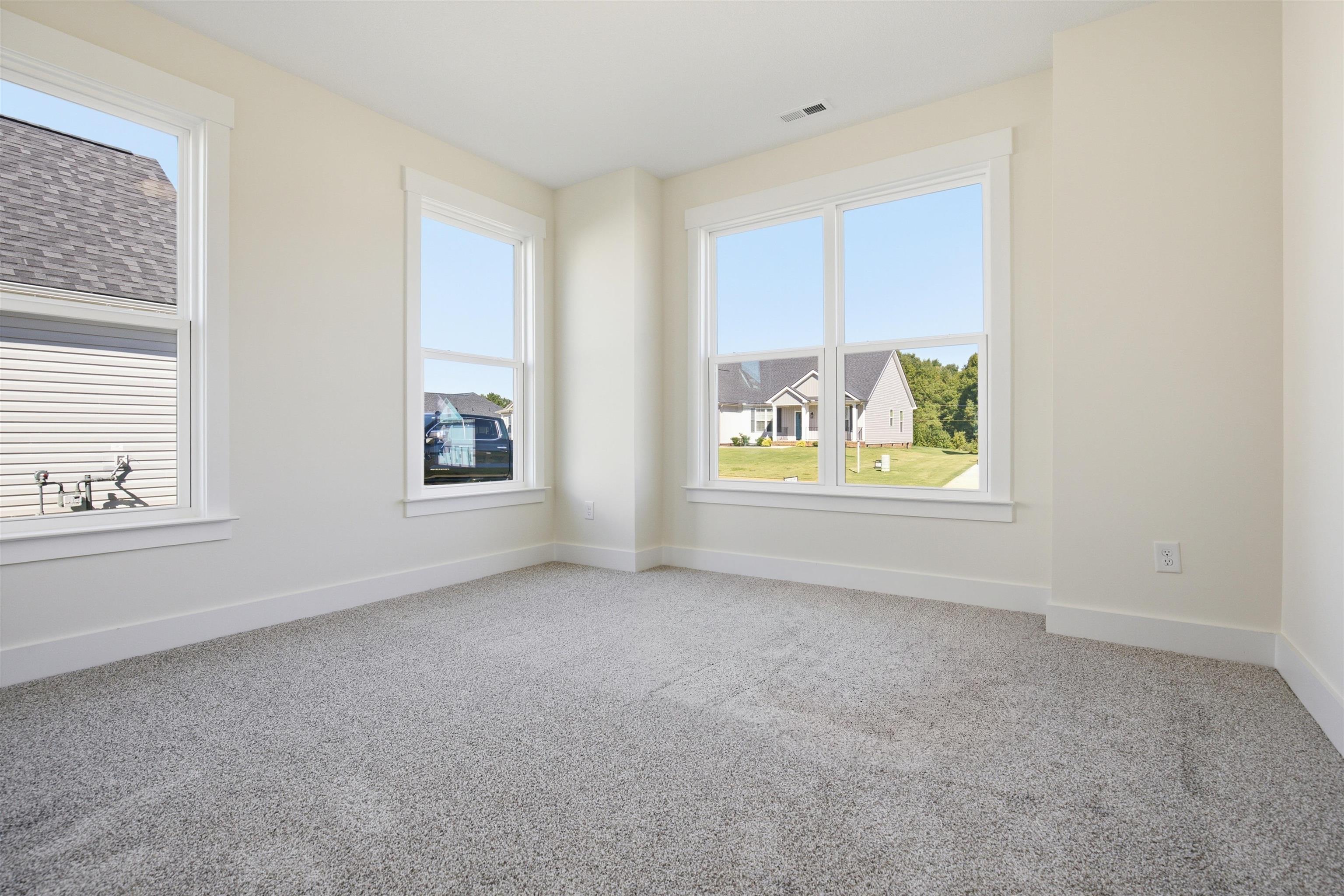 725 Mello Drive Property Photo 7