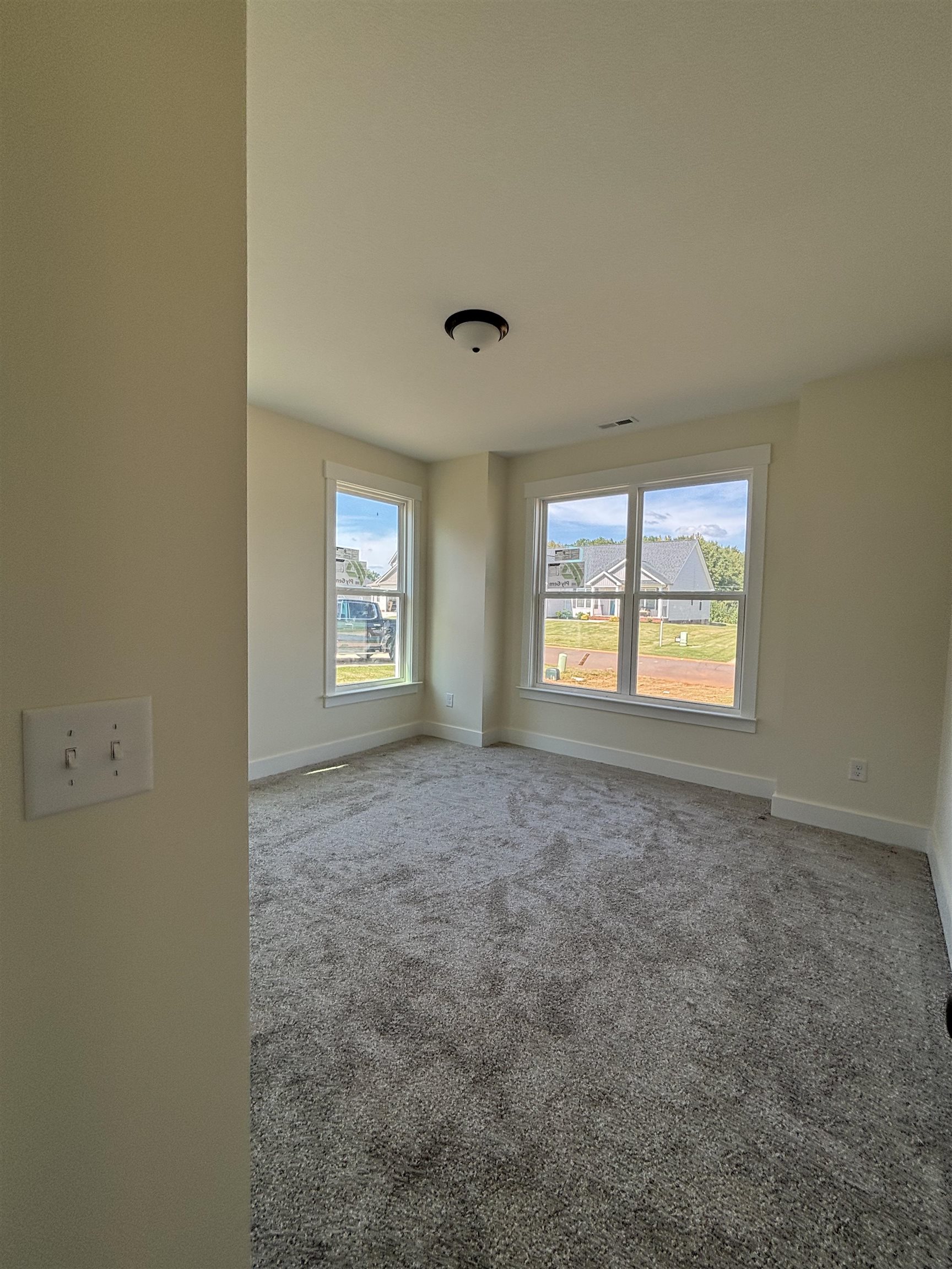 725 Mello Drive Property Photo 8