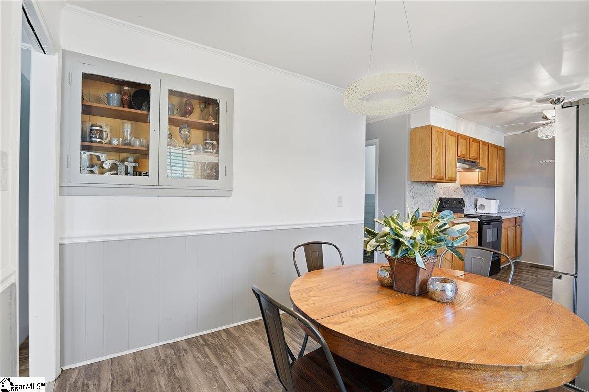 1207 Elmore Street Property Photo 5