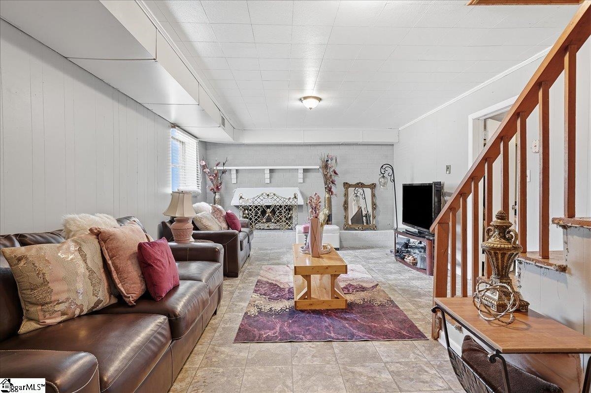 1207 Elmore Street Property Photo 8