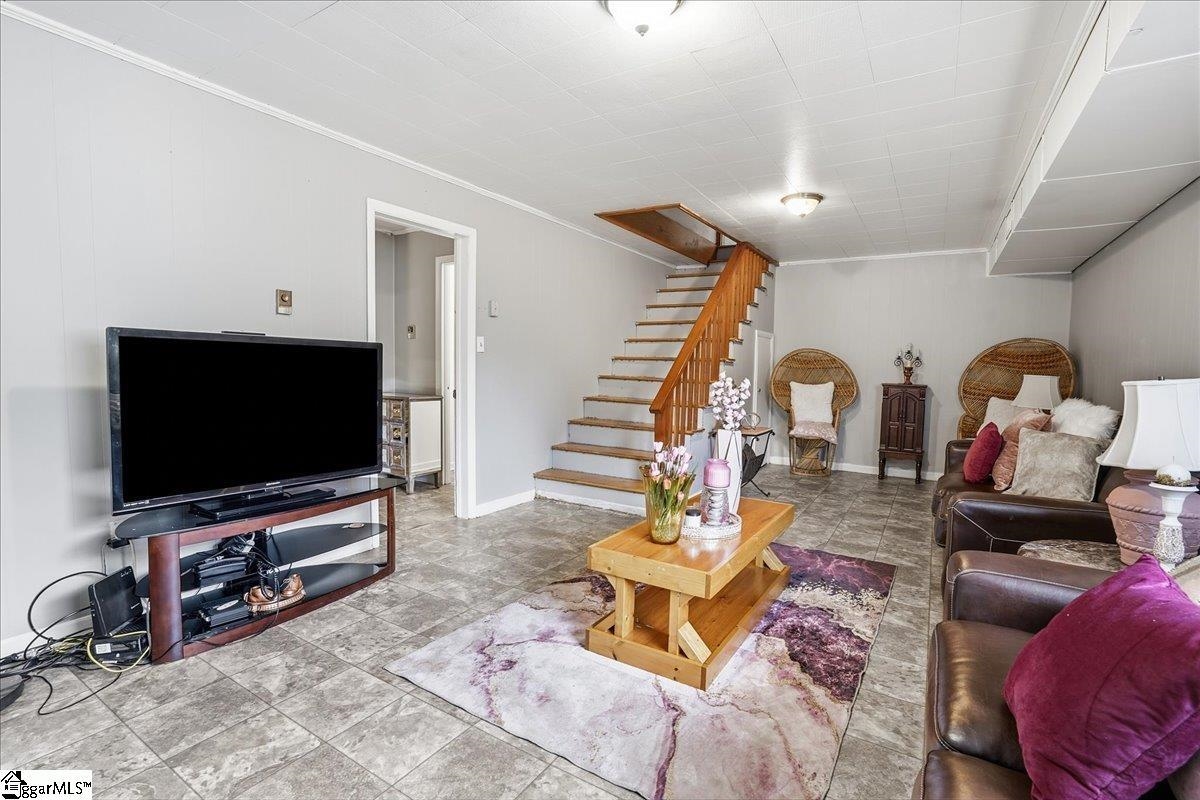 1207 Elmore Street Property Photo 9