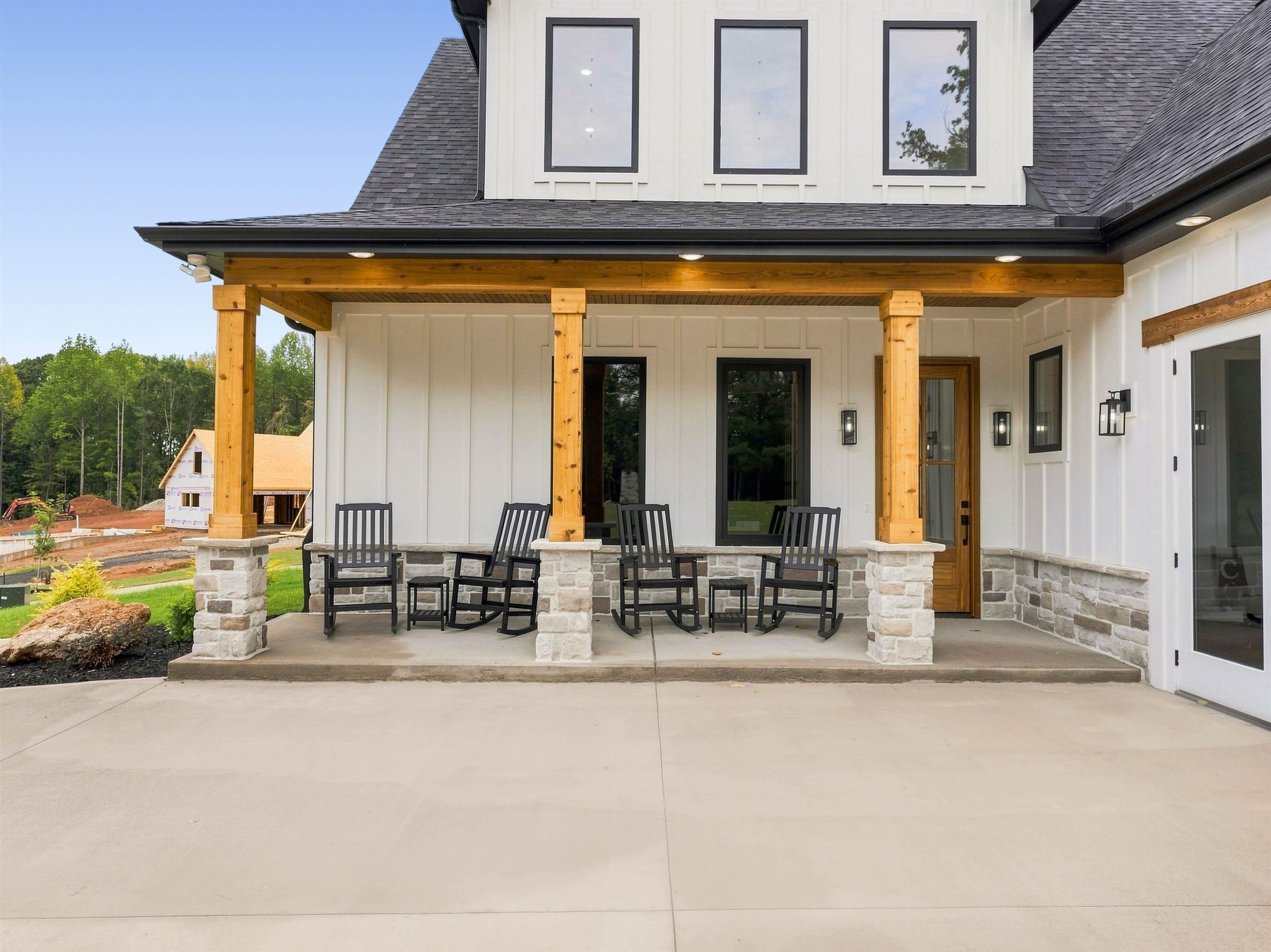 102 Joyful Court Property Photo 4