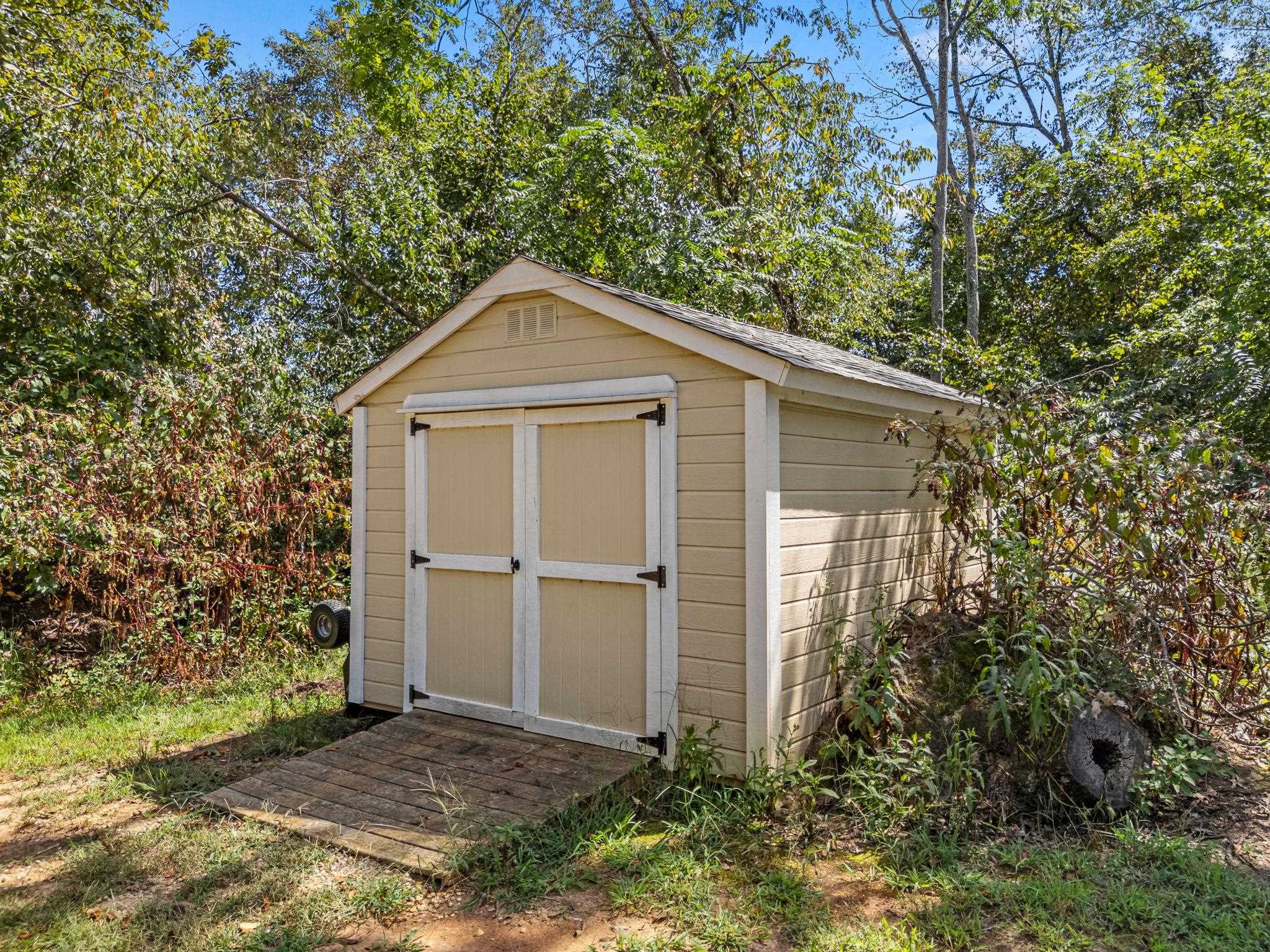 172 Lockland Drive Property Photo 35