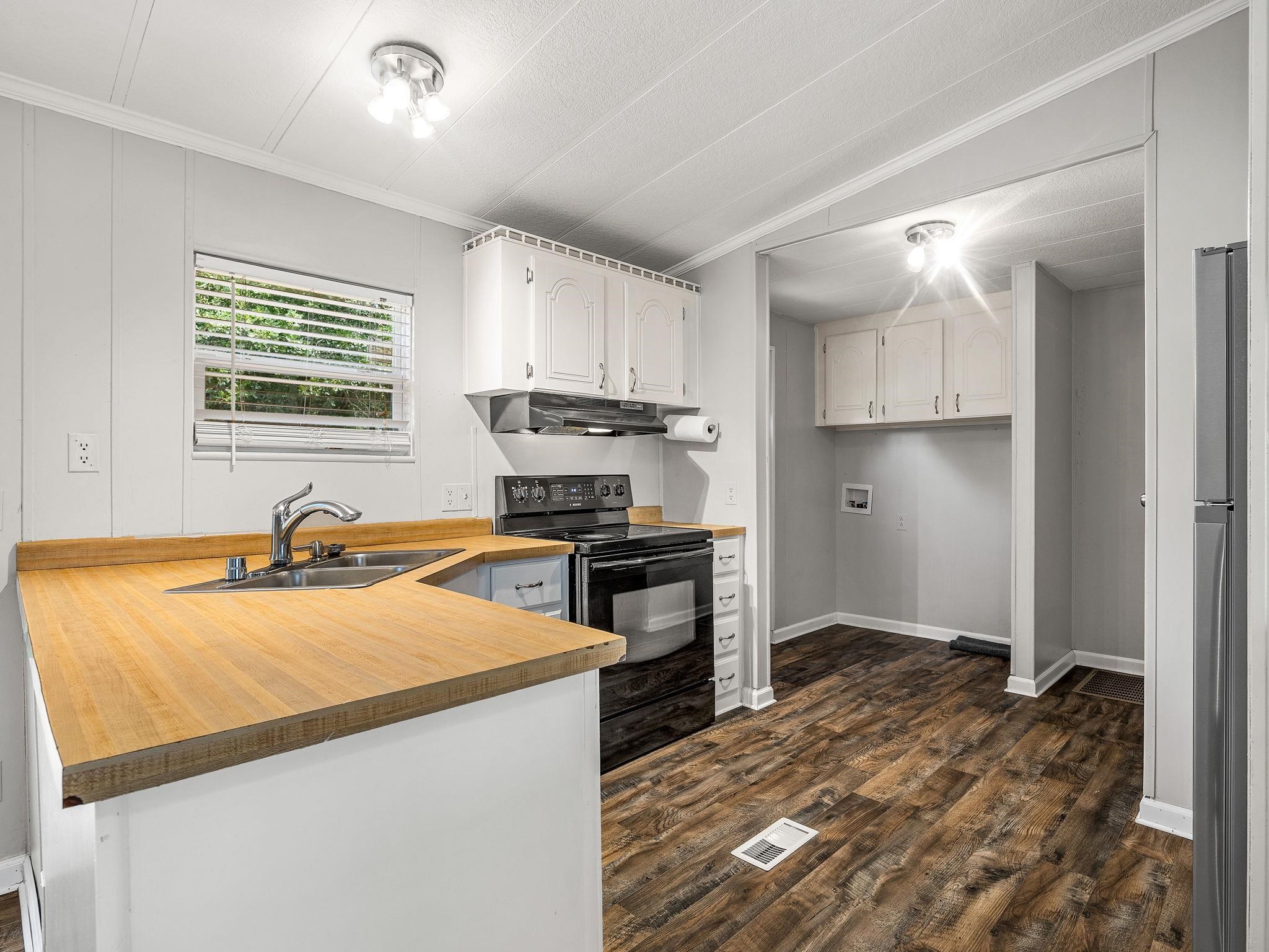 499 Murph Road Property Photo 12