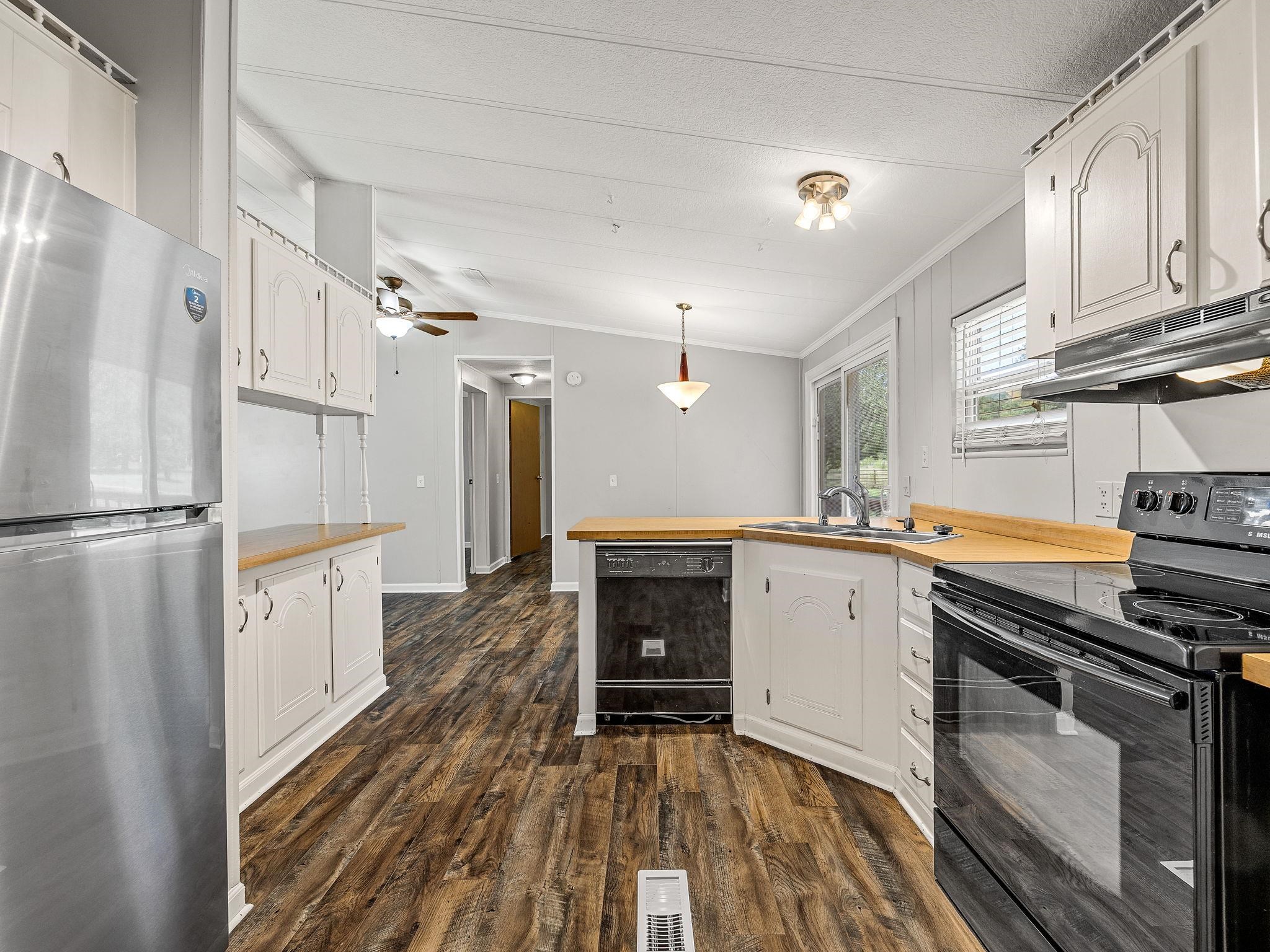 499 Murph Road Property Photo 13