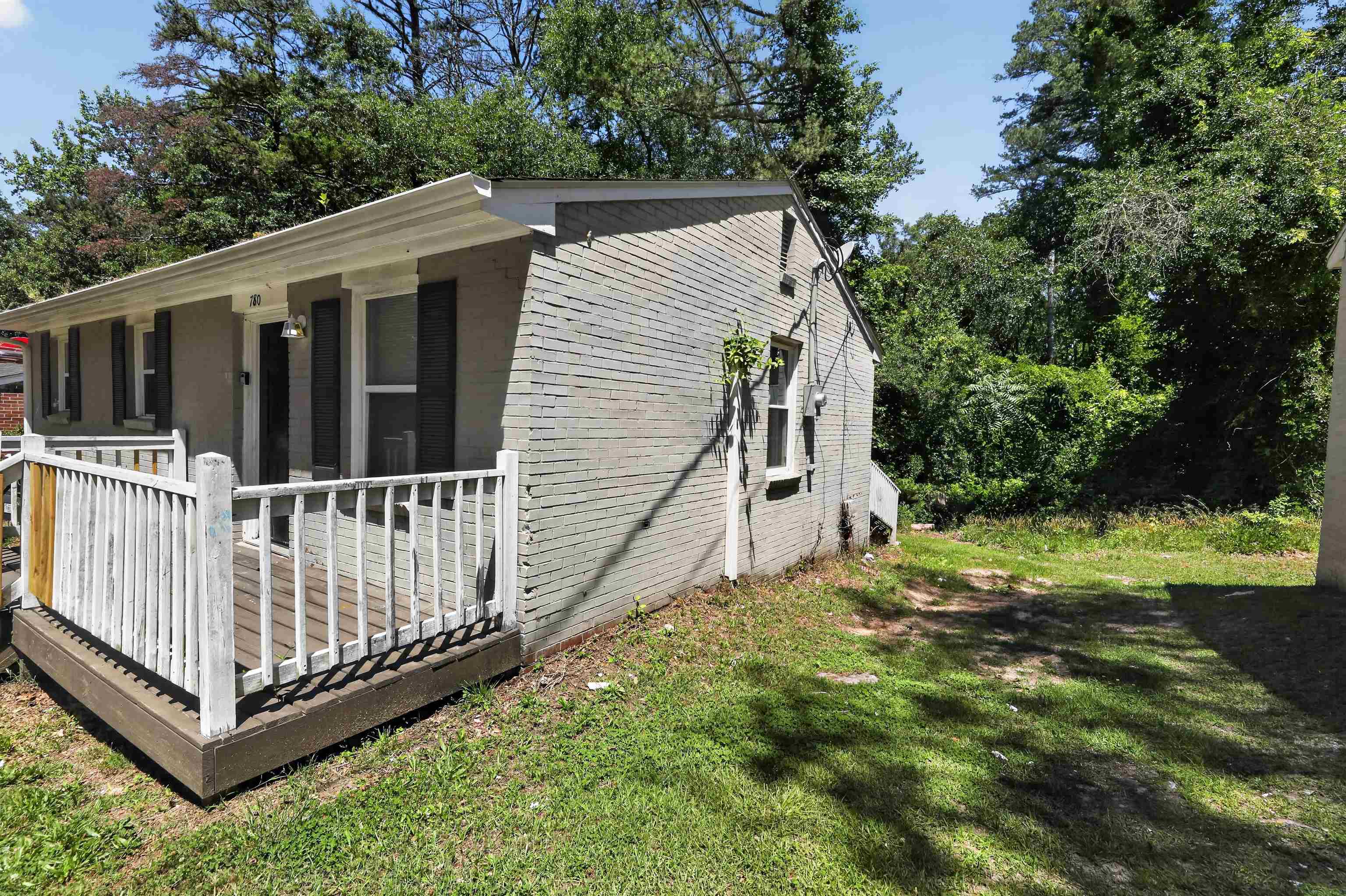 9 Delores Street Property Photo 2