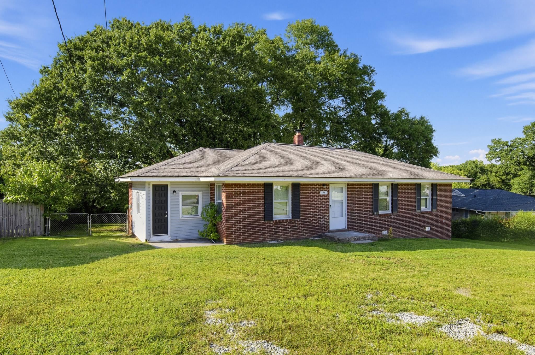 9 Delores Street Property Photo 2