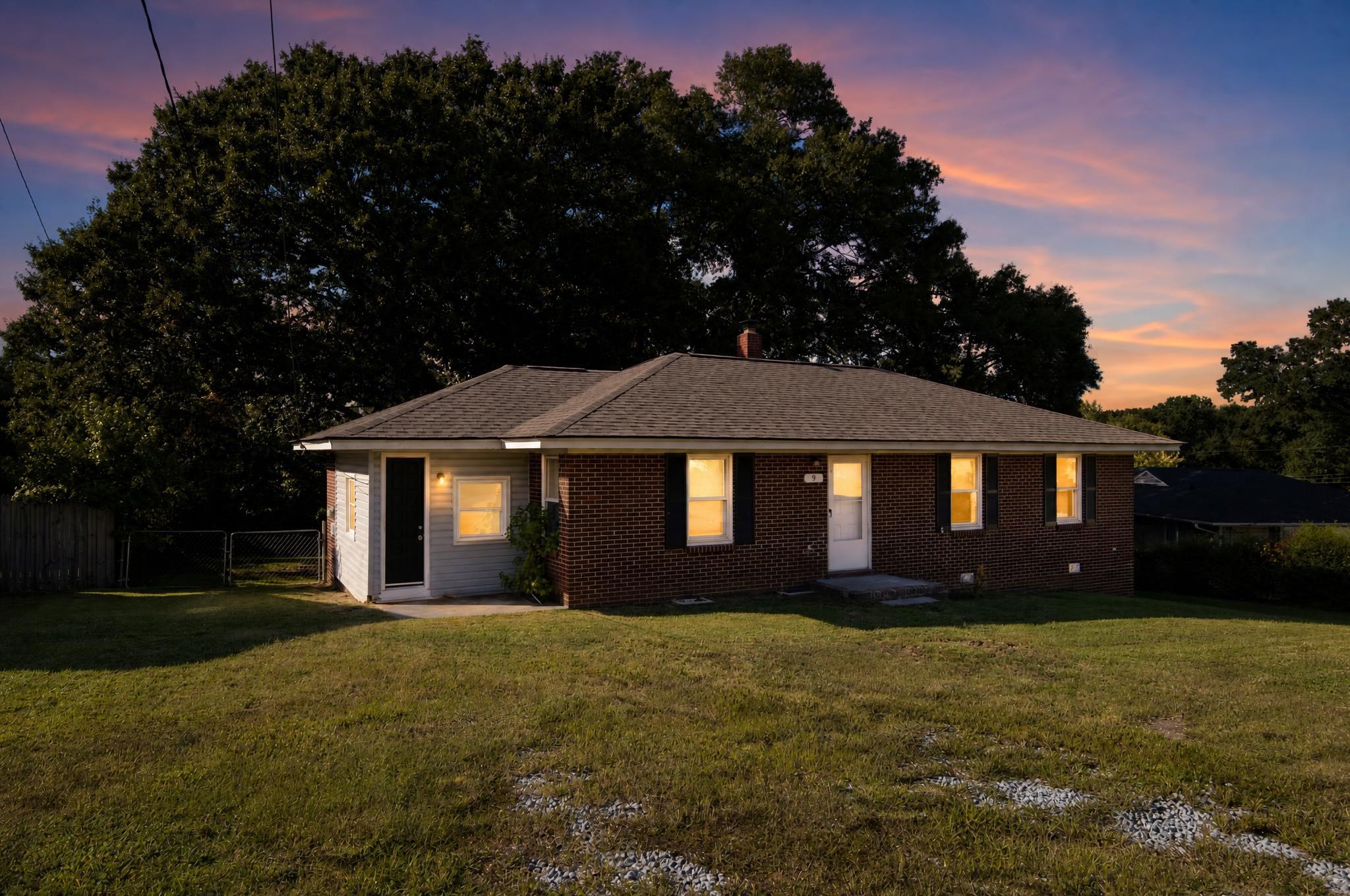 9 Delores Street Property Photo 4