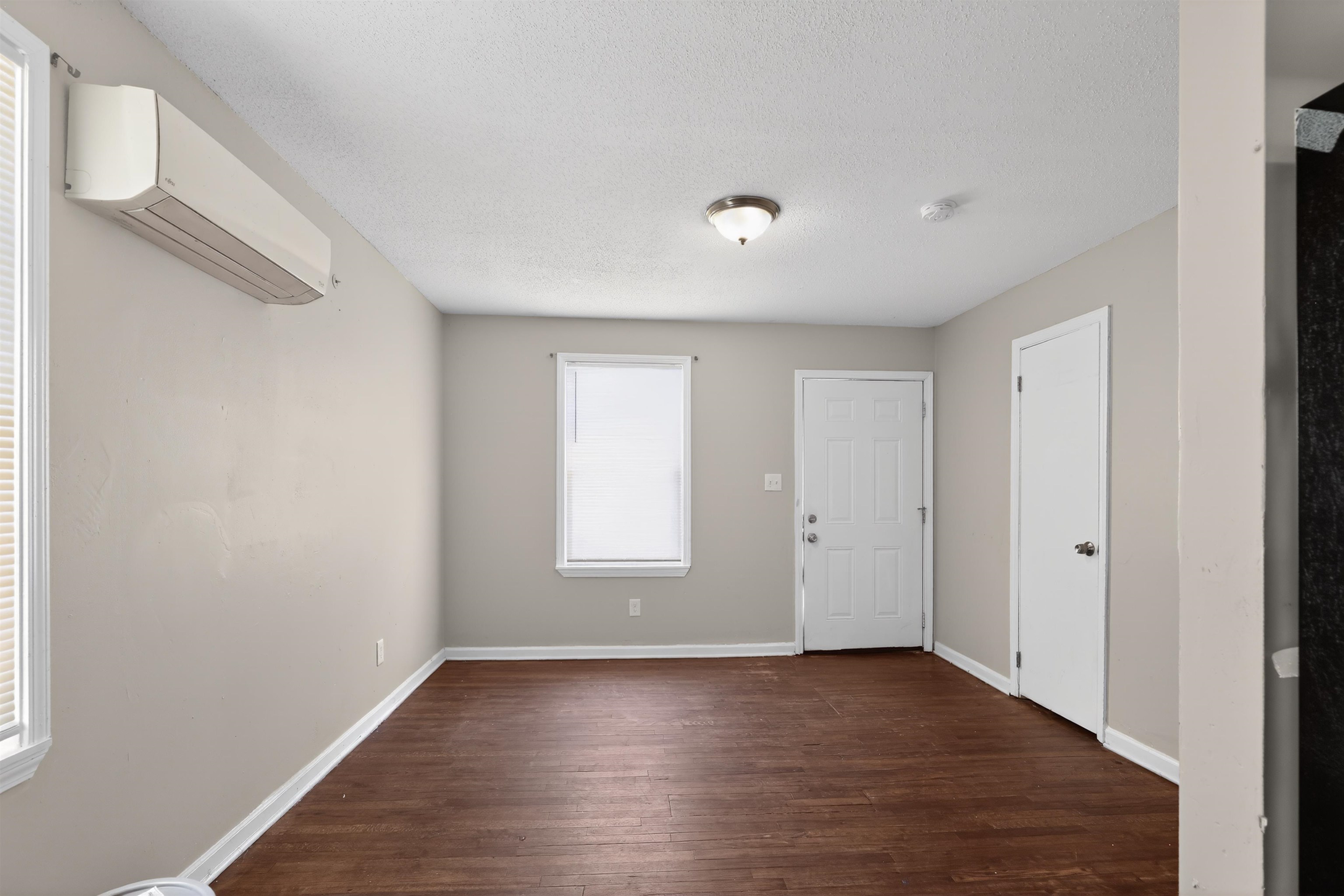 9 Delores Street Property Photo 7