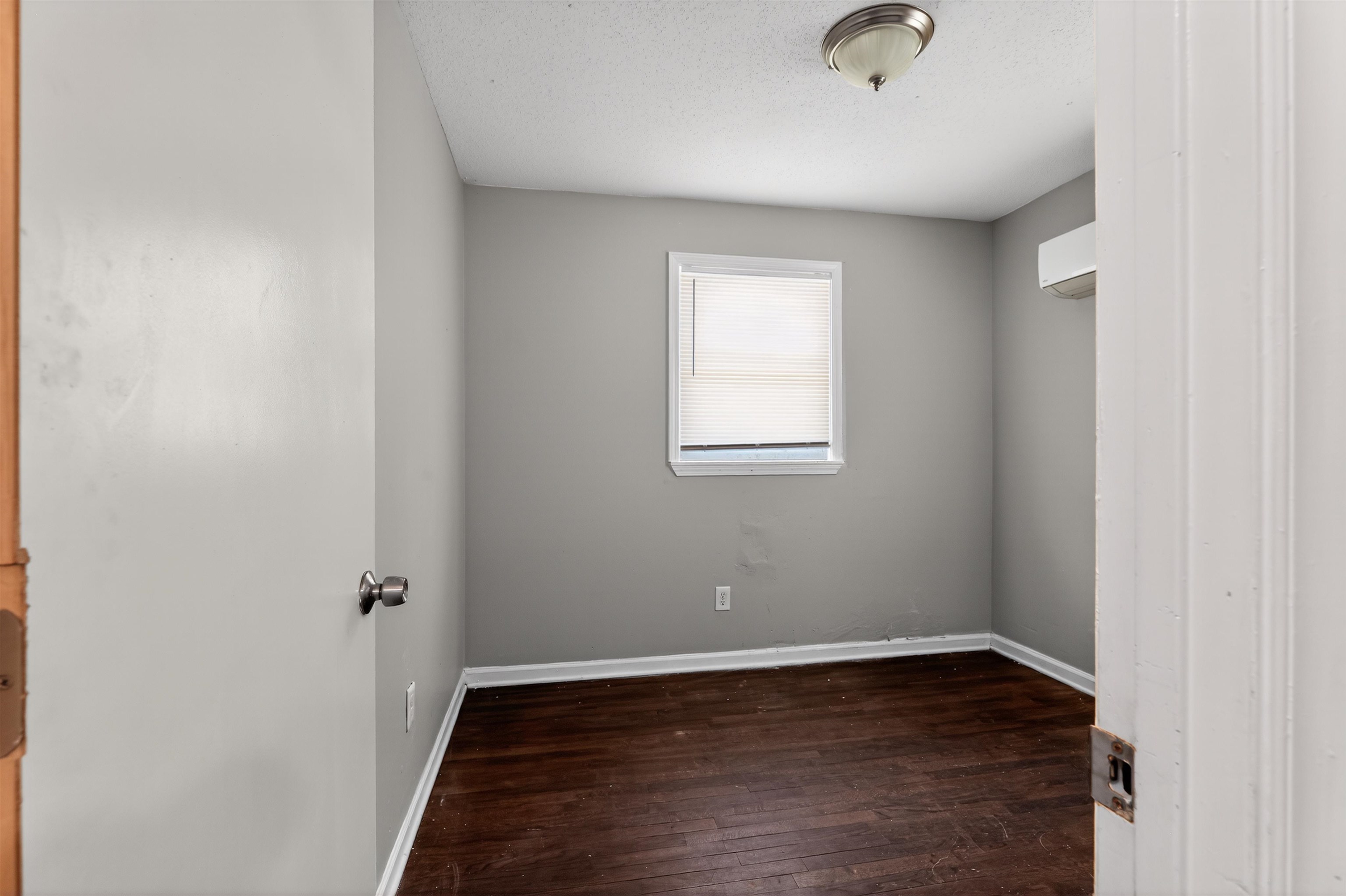 9 Delores Street Property Photo 11