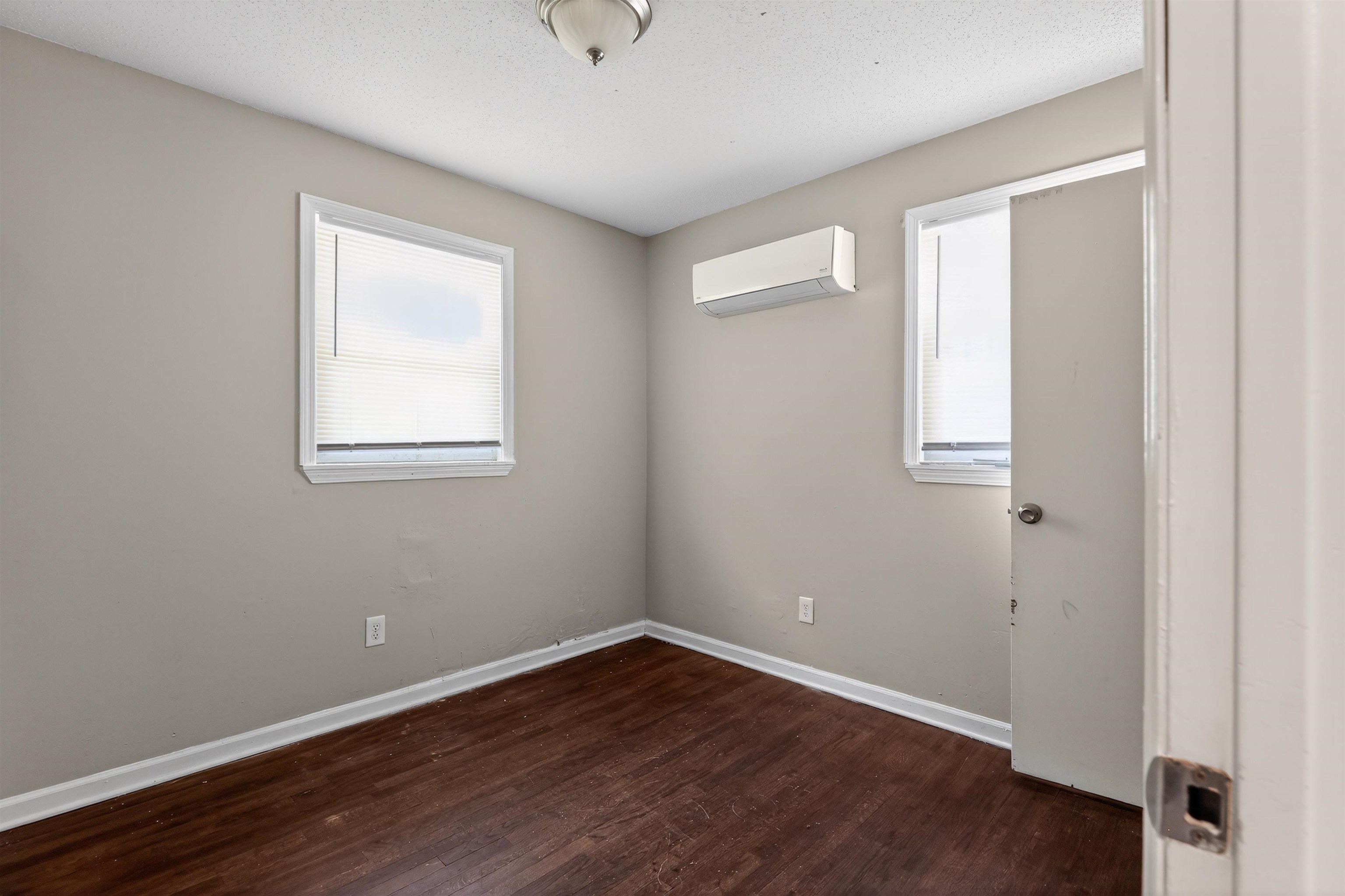 9 Delores Street Property Photo 12