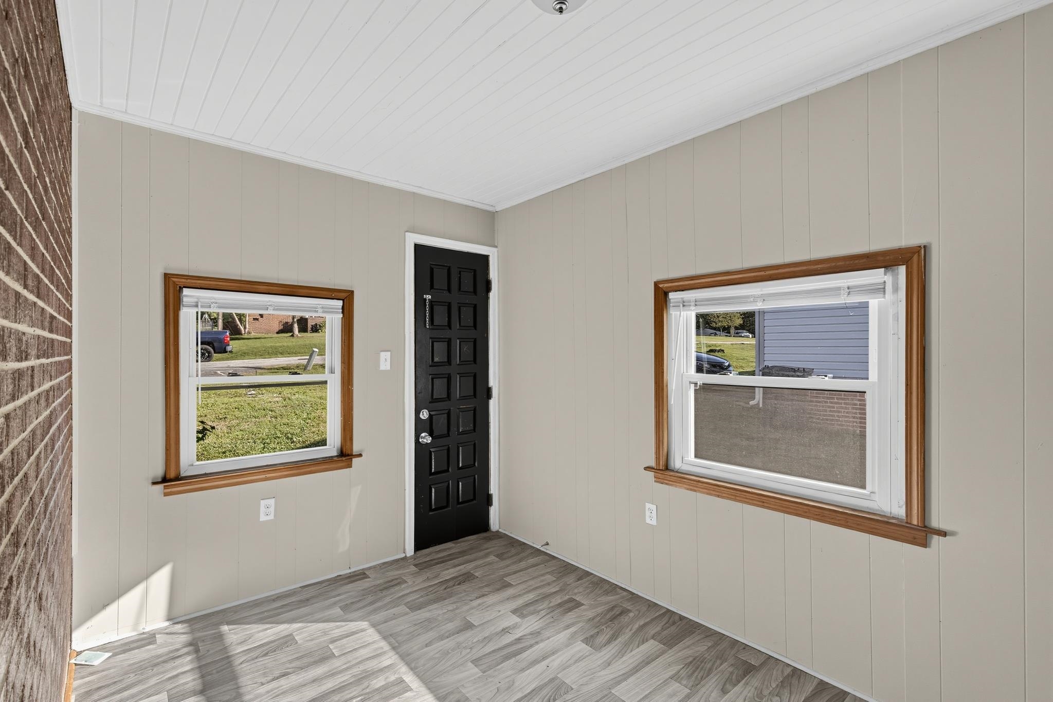 9 Delores Street Property Photo 14