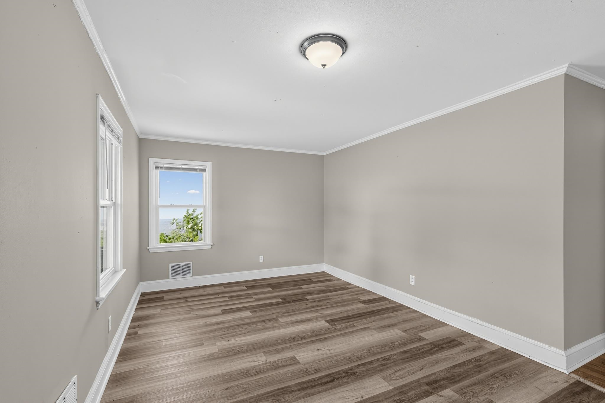 9 Delores Street Property Photo 18