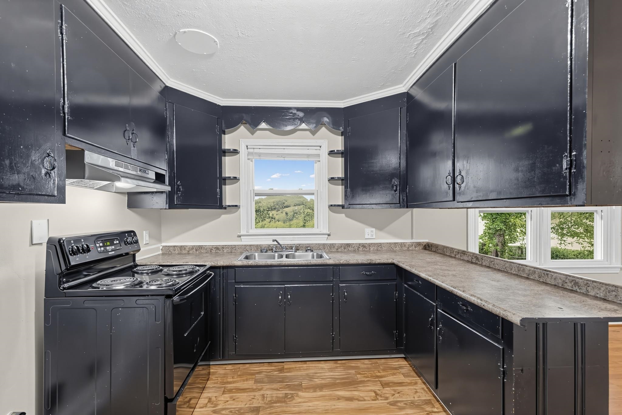9 Delores Street Property Photo 21