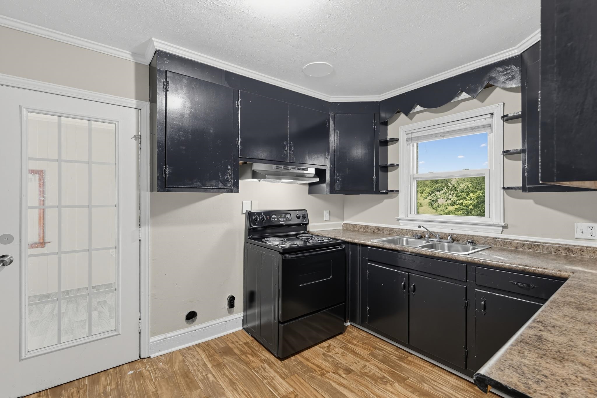 9 Delores Street Property Photo 22