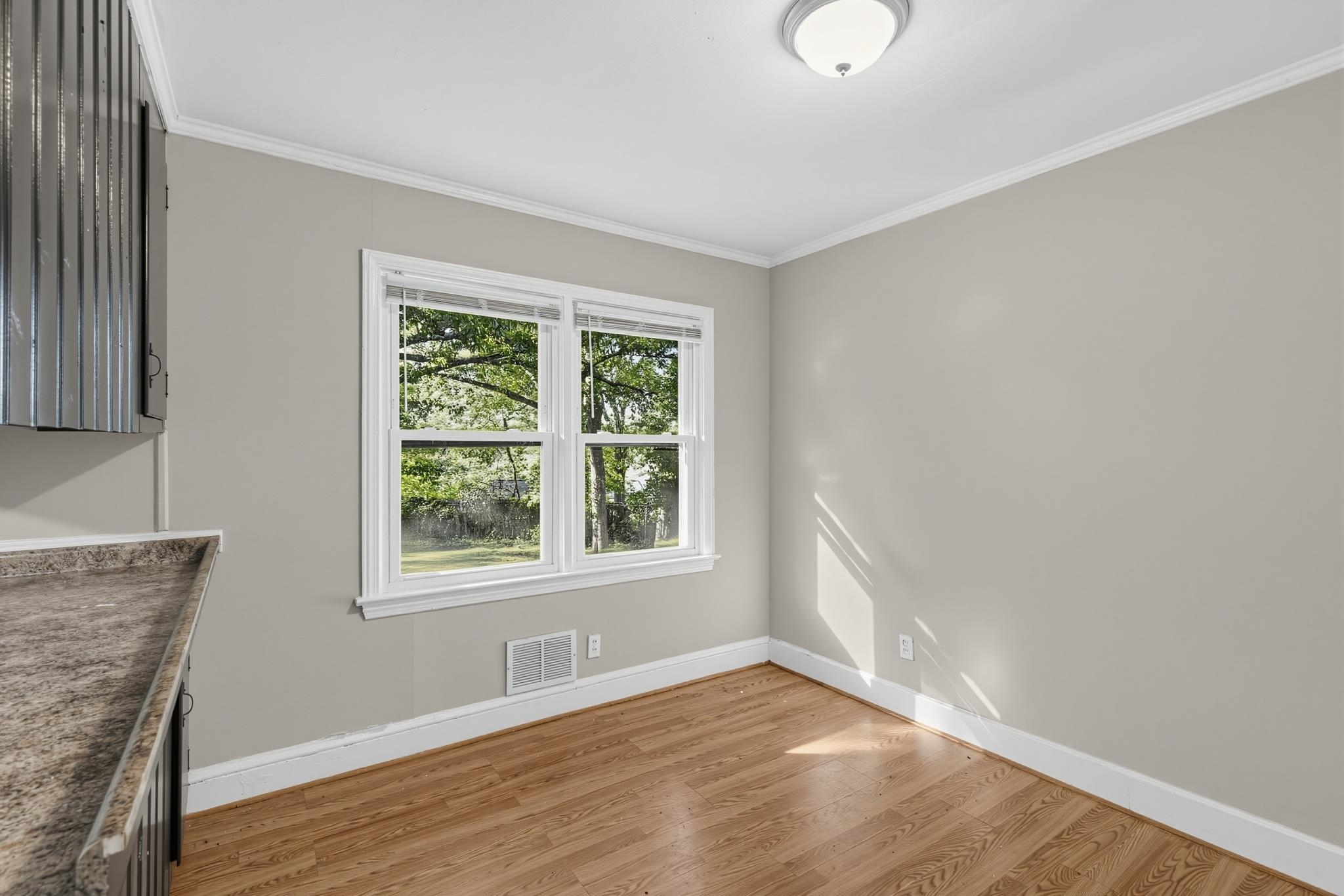 9 Delores Street Property Photo 25
