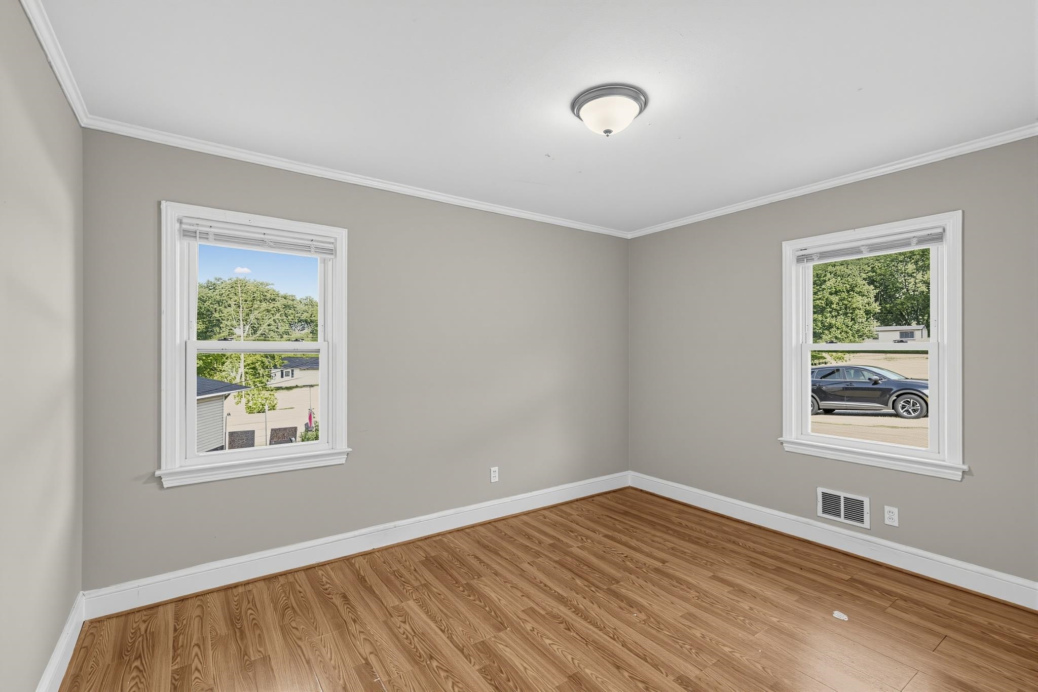 9 Delores Street Property Photo 29