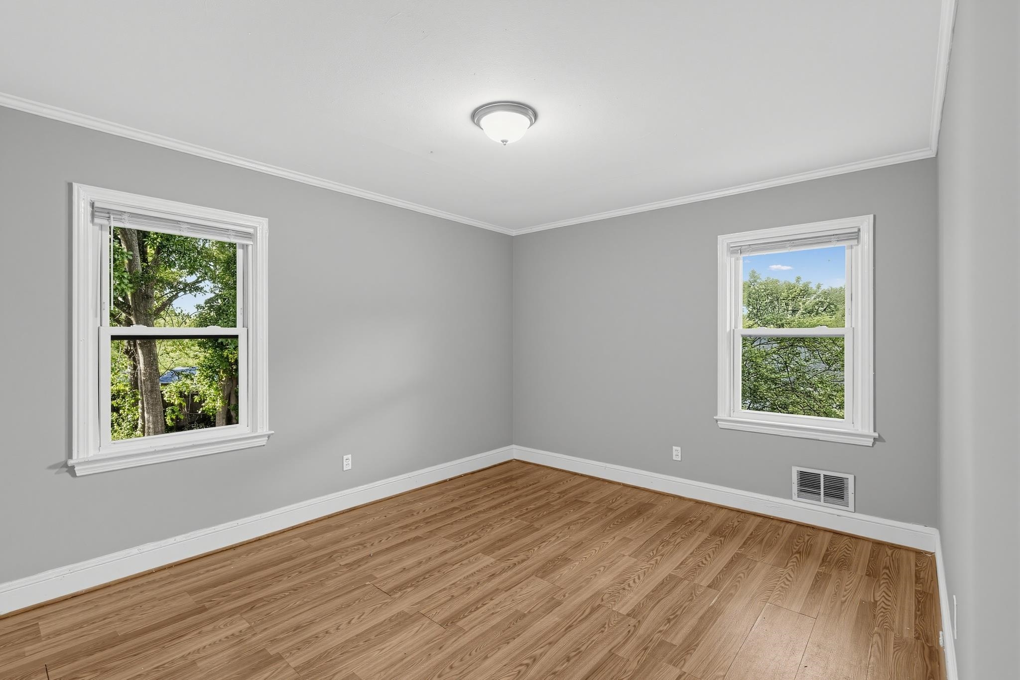 9 Delores Street Property Photo 30