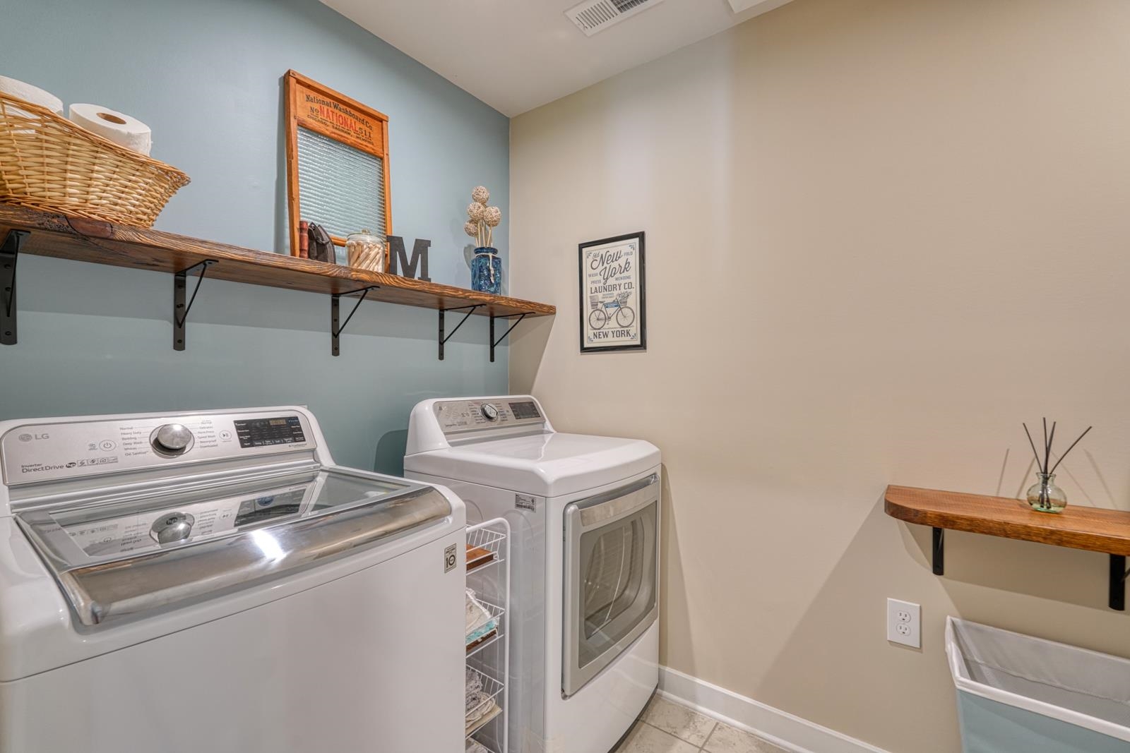 1038 Hunter Green Lane Property Photo 14