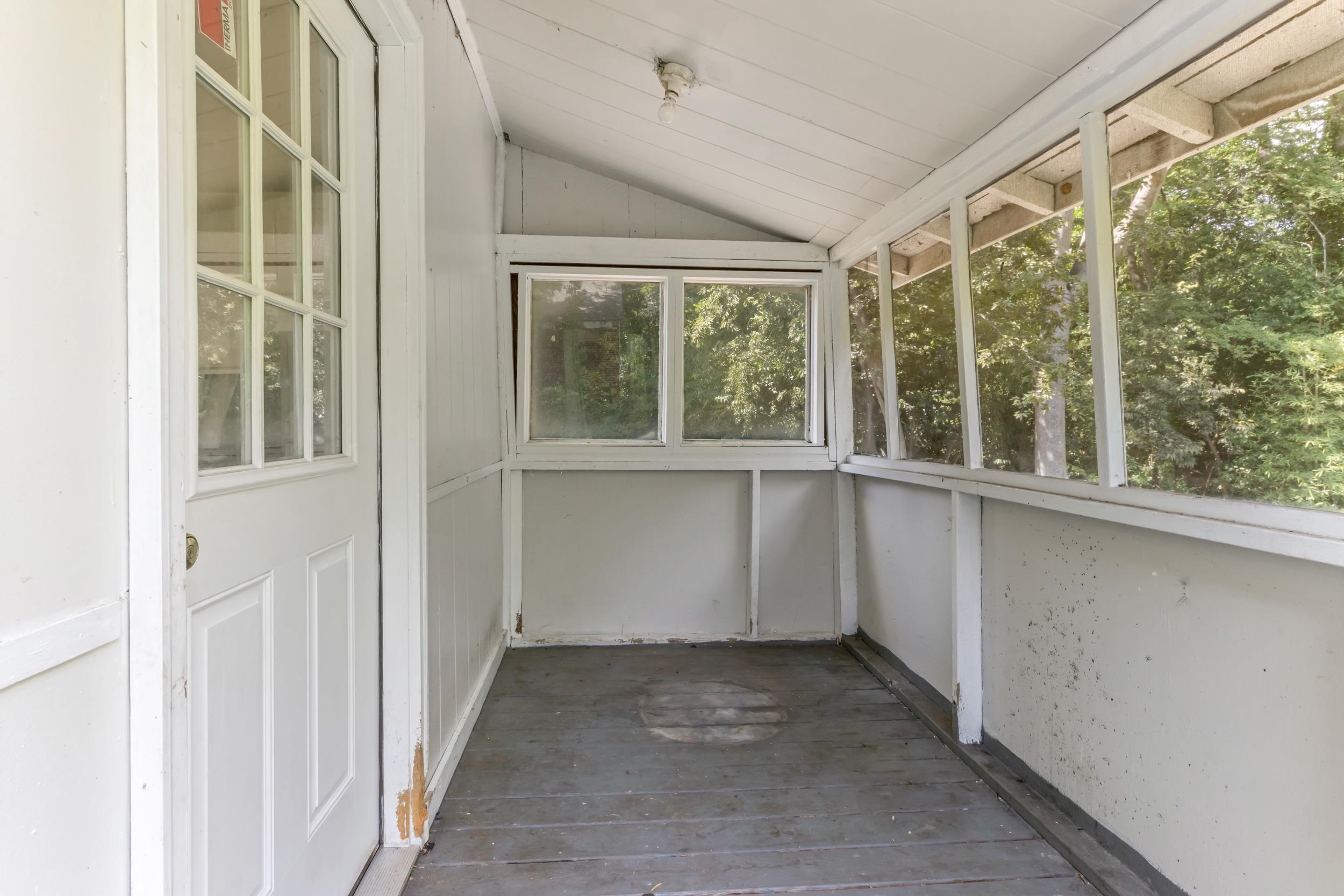 403 E Jefferies Street Property Photo 13