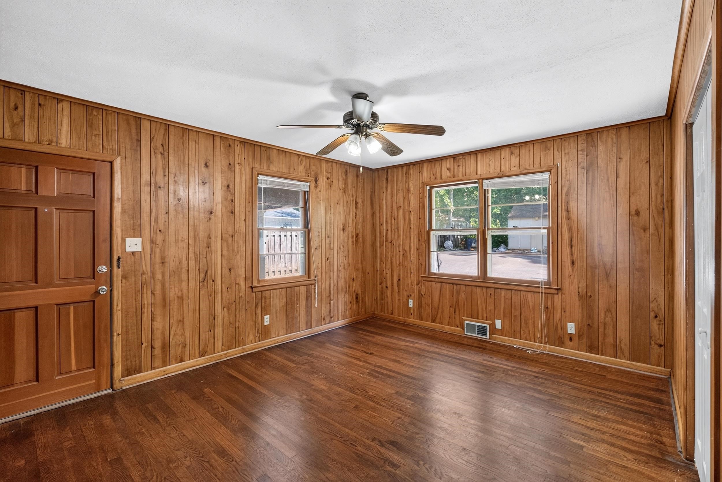 205 Lakewood Drive Property Photo 18